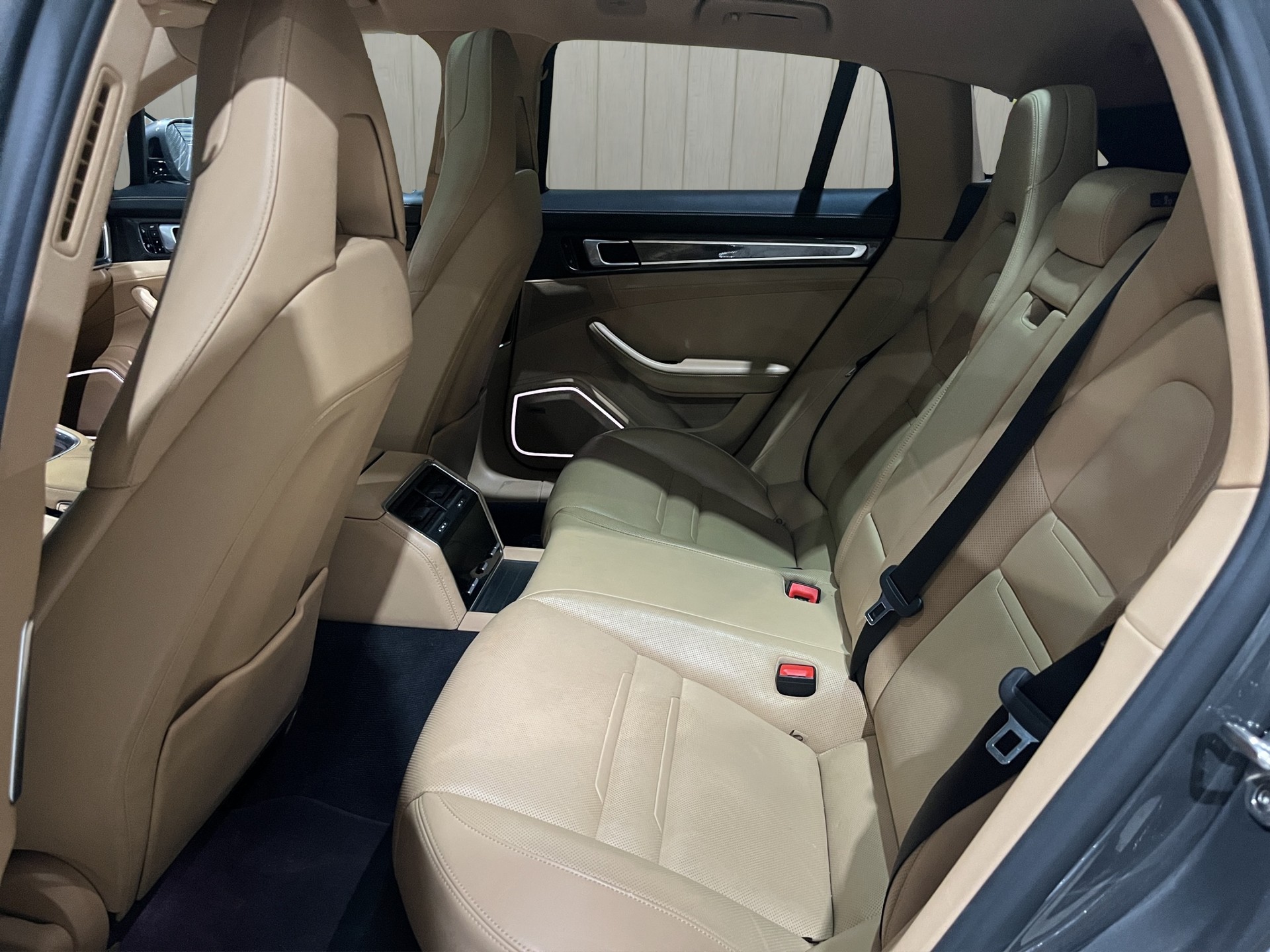 PORSCHE Panamera 4 E-Hybrid Sport Turismo PDK-image-14
