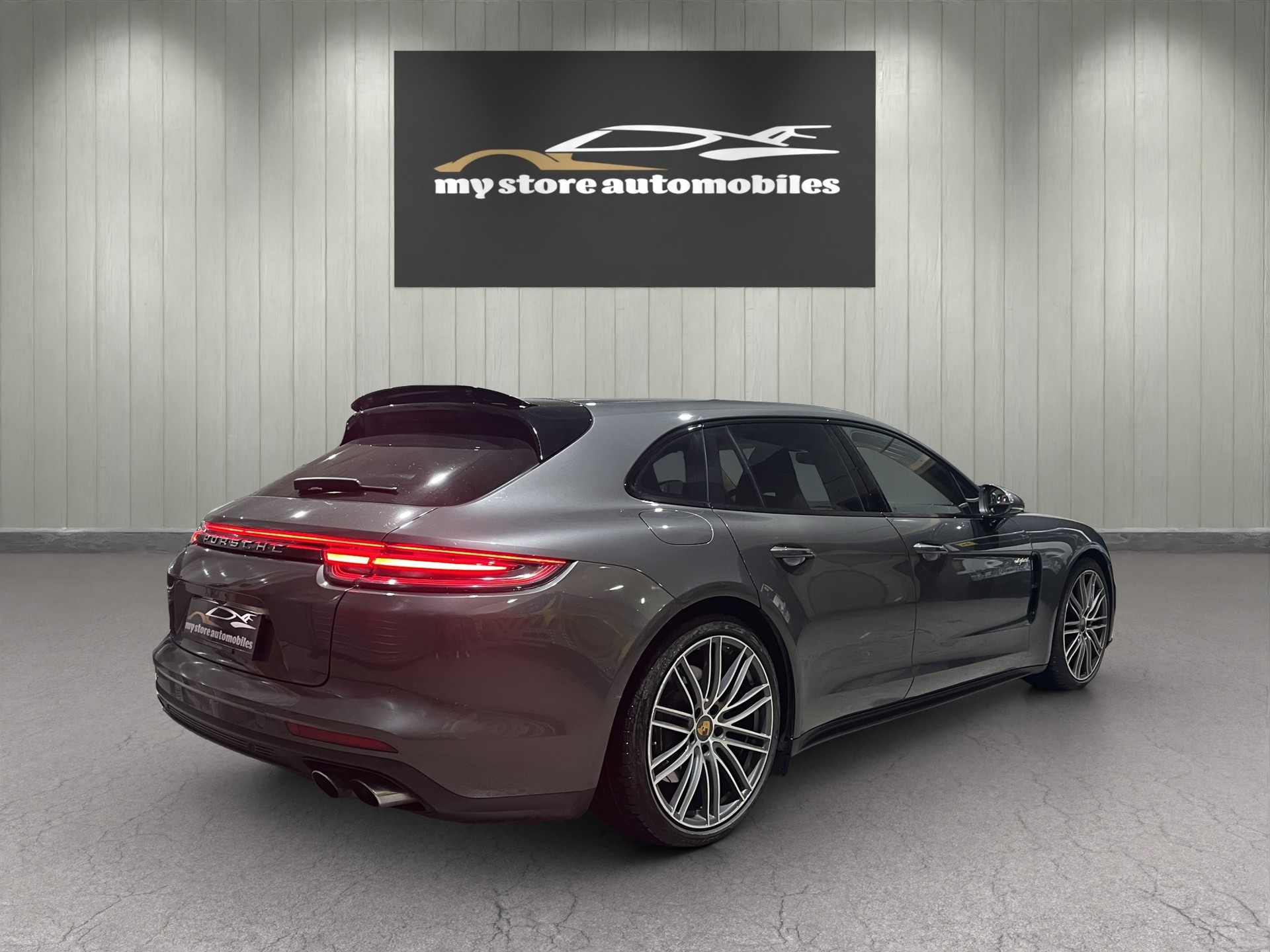 PORSCHE Panamera 4 E-Hybrid Sport Turismo PDK-image-5