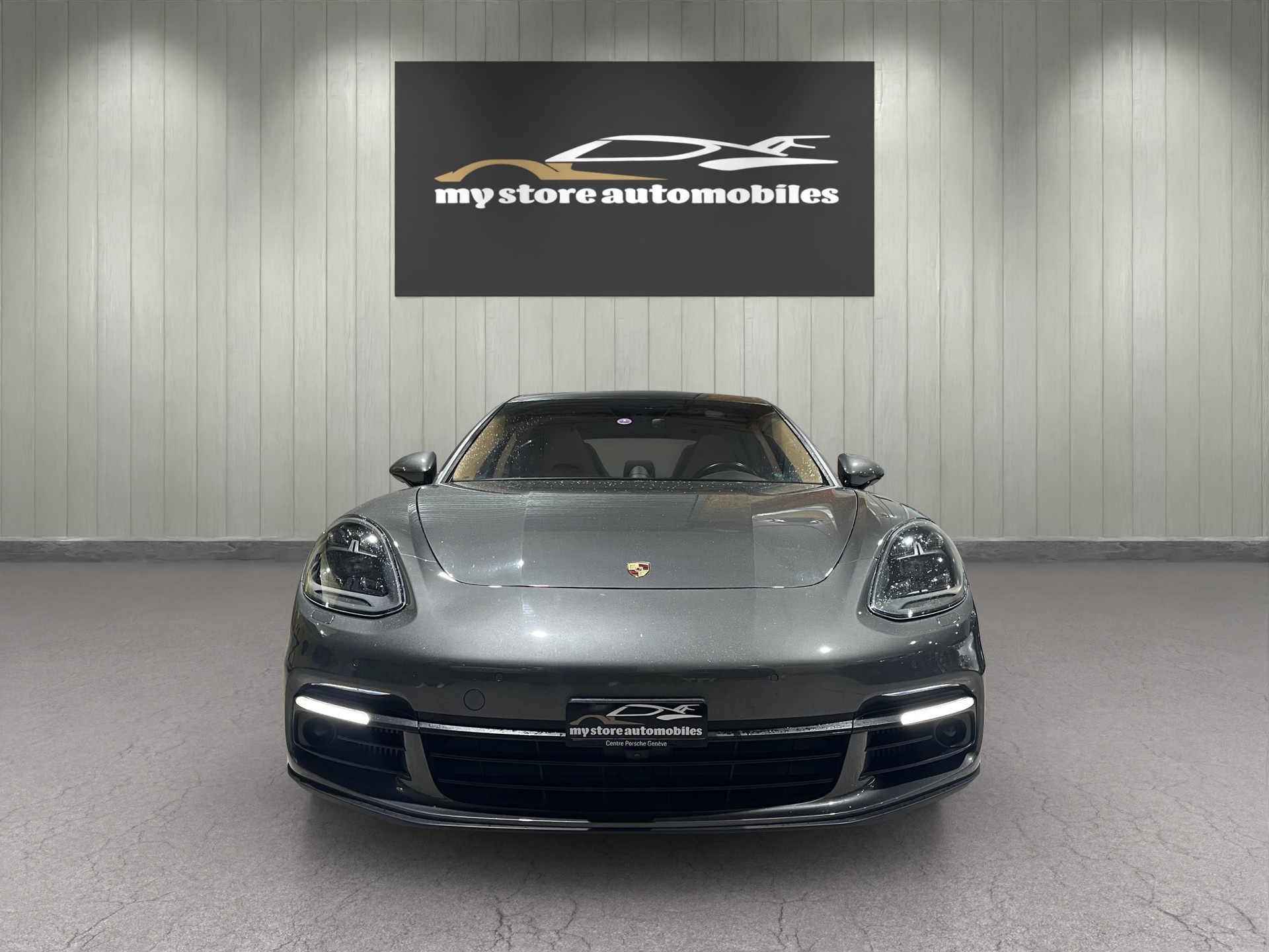 PORSCHE Panamera 4 E-Hybrid Sport Turismo PDK-showroom-element-1