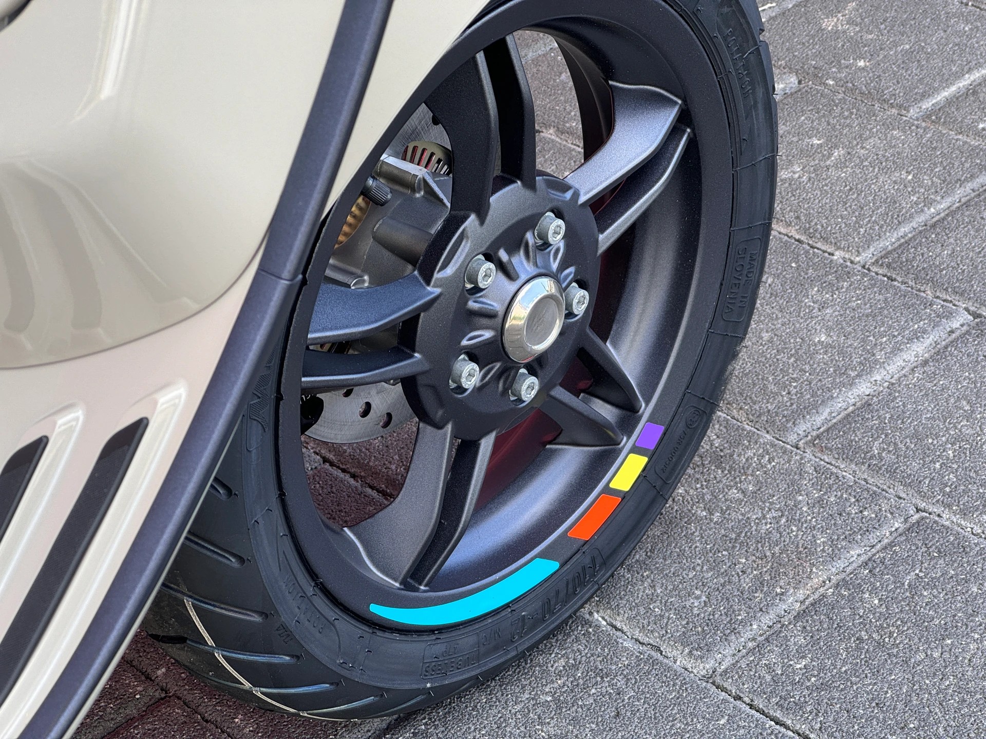 PIAGGIO Vespa 125 Primavera Sport ABS-image-12