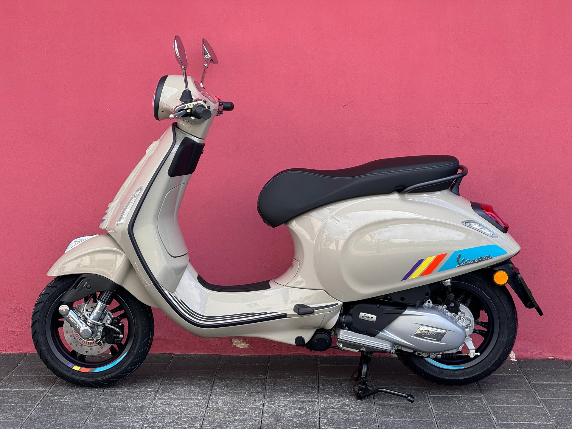 PIAGGIO Vespa 125 Primavera Sport ABS-image-10