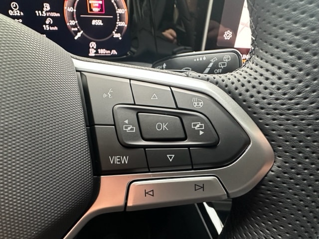 VW Golf 1.5 e TSI mHEV R-Line DSG 5 Jahre Garantie-image-12