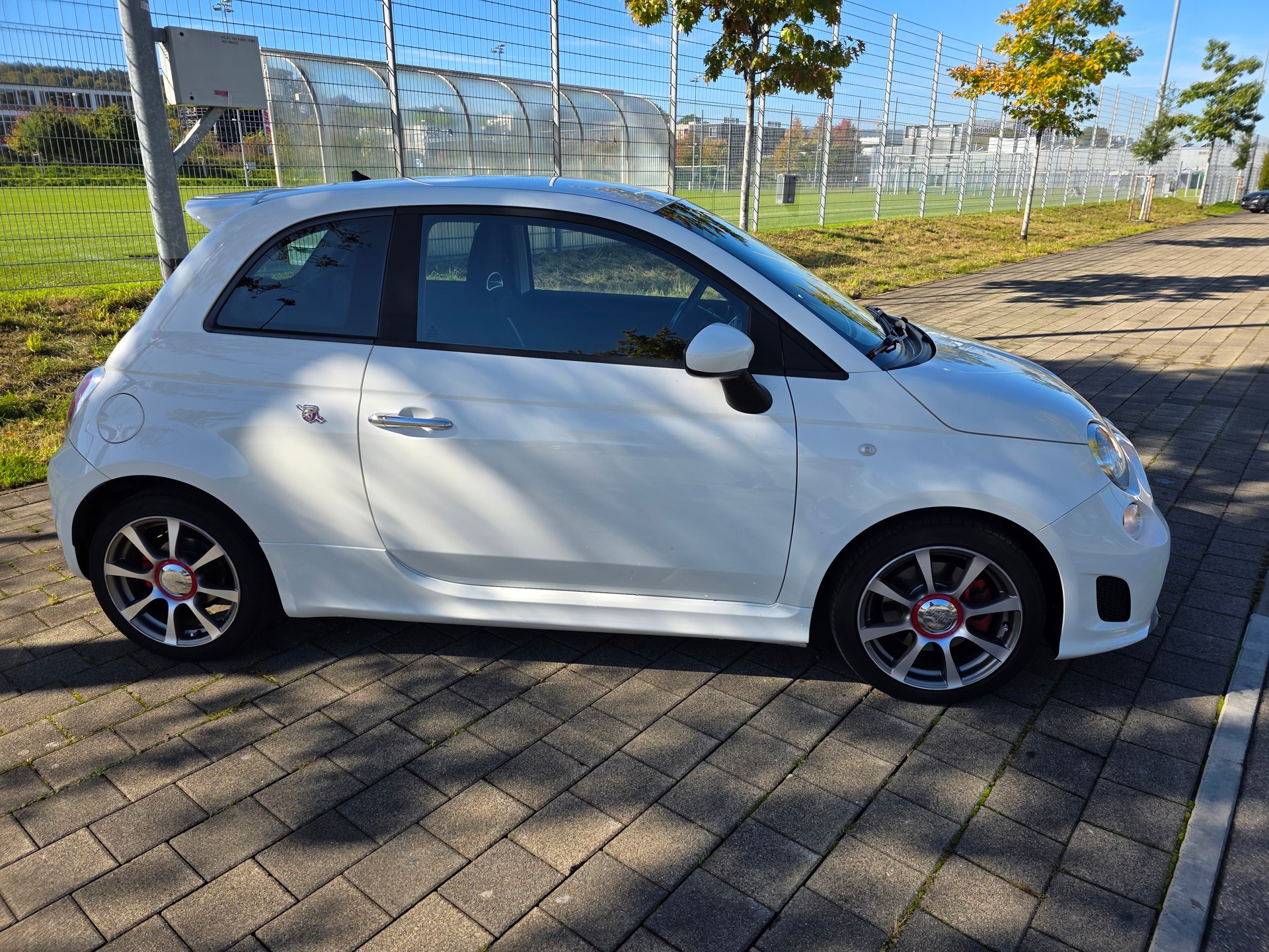 FIAT 500 1.4 16V Turbo Abarth-image-4