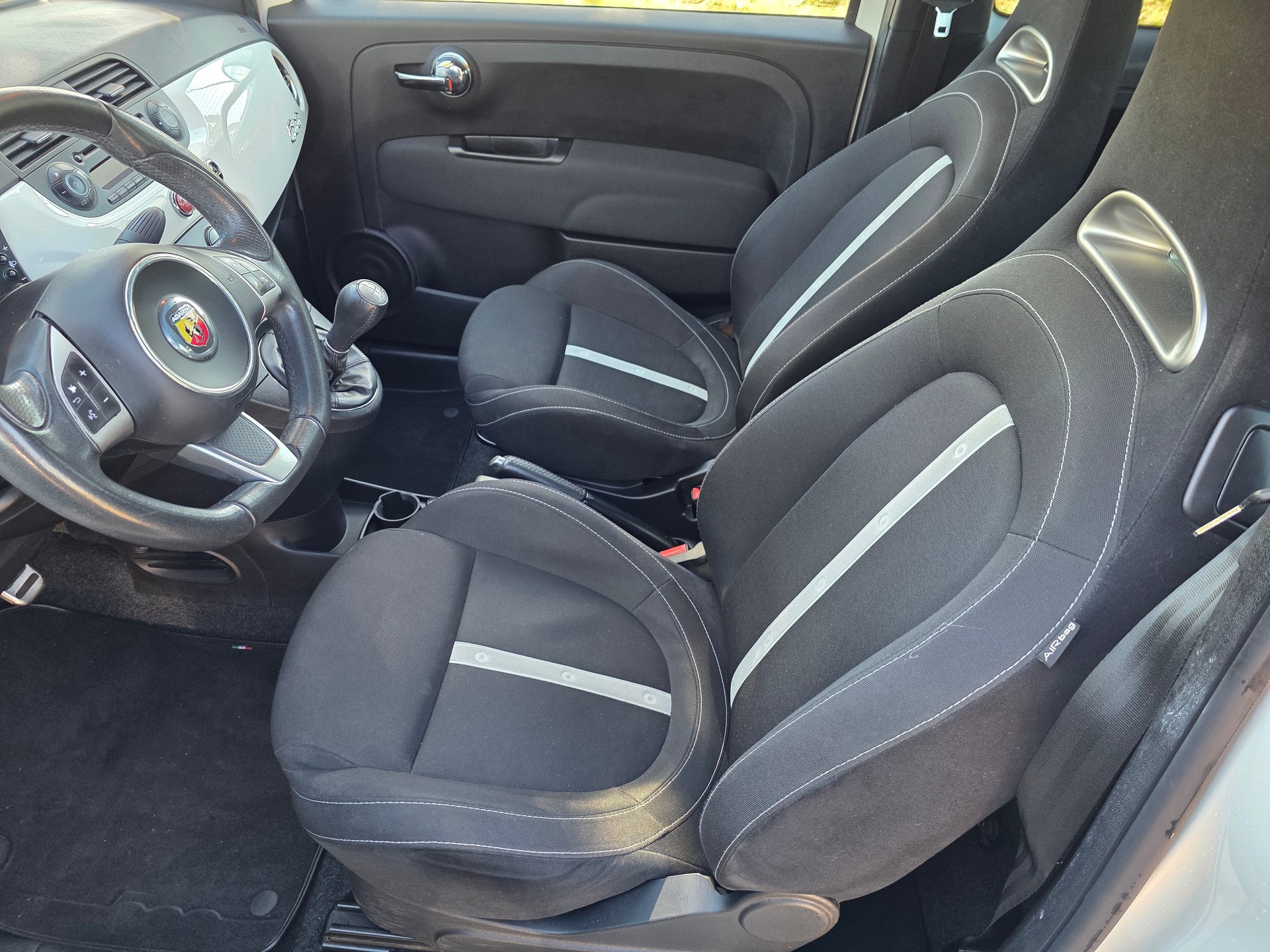 FIAT 500 1.4 16V Turbo Abarth-image-8
