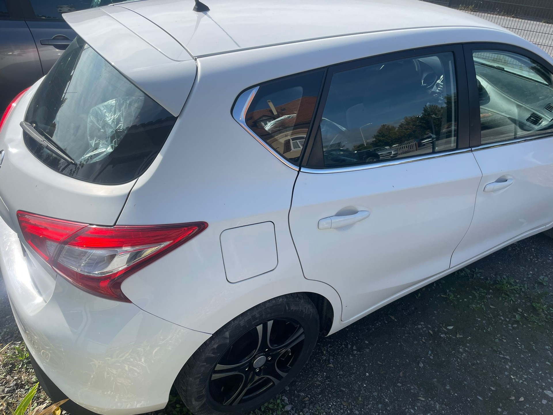 NISSAN Pulsar 1.2 DIG-T-image-9
