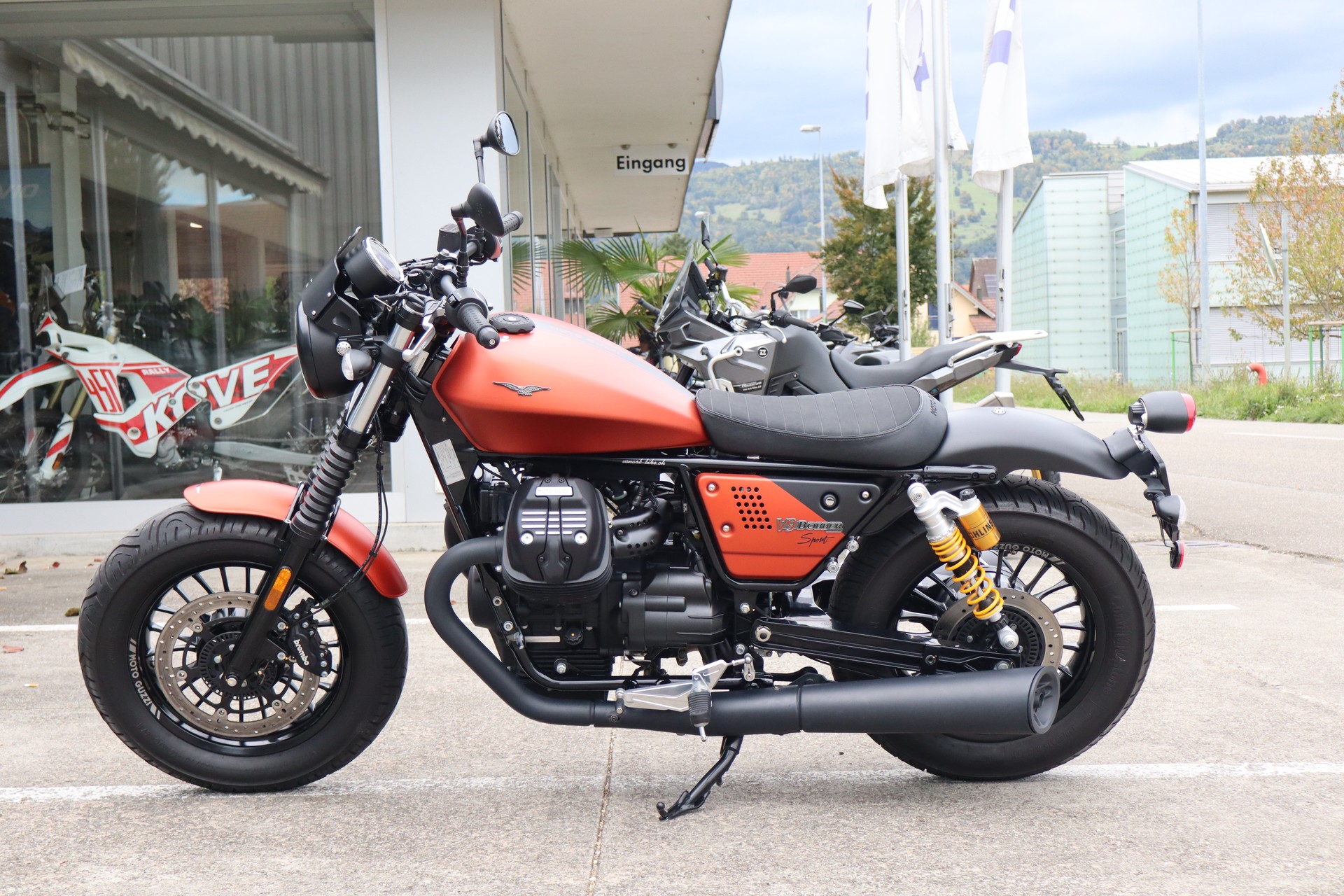 MOTO GUZZI V9 Bobber Sport 850 ABS-image-3
