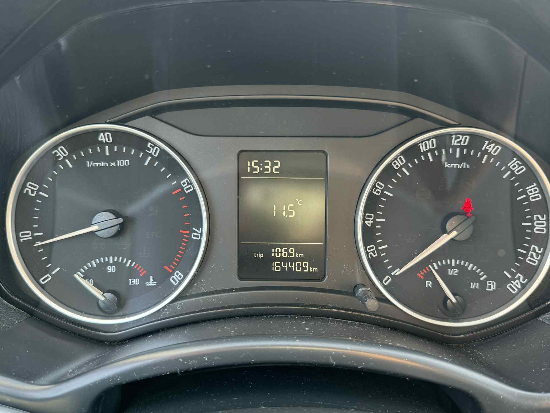 SKODA Octavia 1.8 TSI Ambiente-image-14