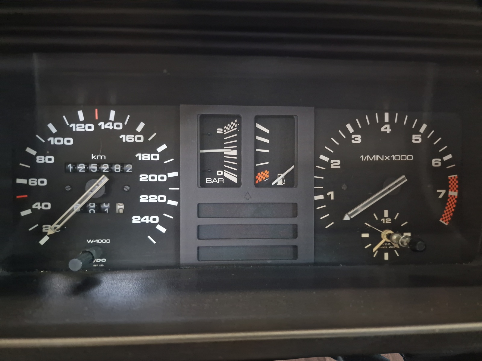 AUDI quattro Turbo-image-7