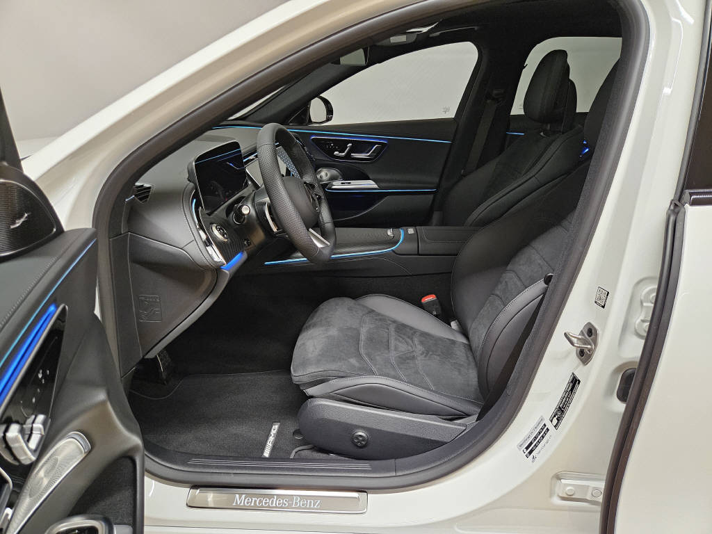MERCEDES-BENZ E 200 4Matic AMG Line Kombi-image-6