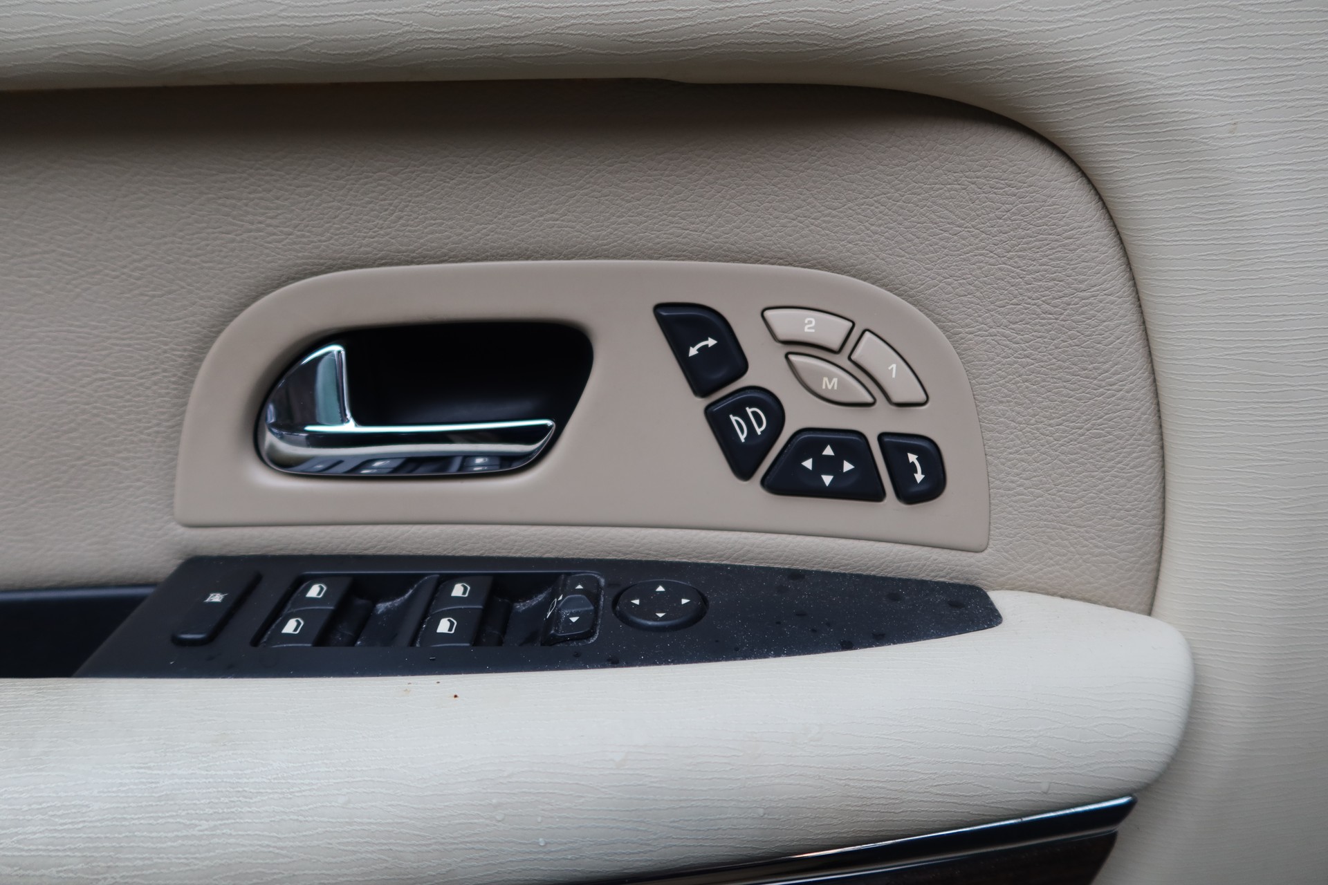CITROEN C6 2.7 HDi V6 Exclusive-image-13