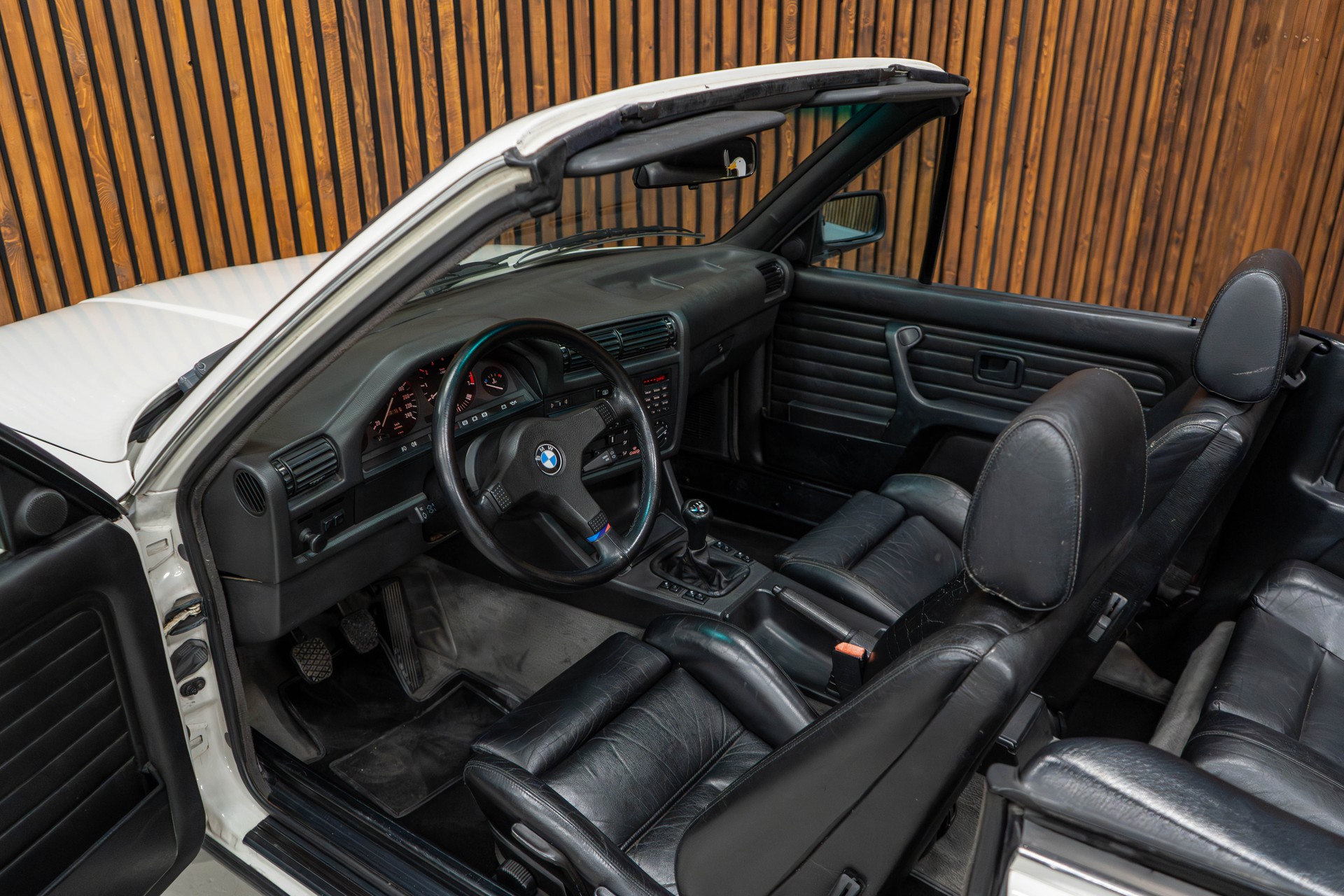 BMW E30 Cabriolet 320i-image-9