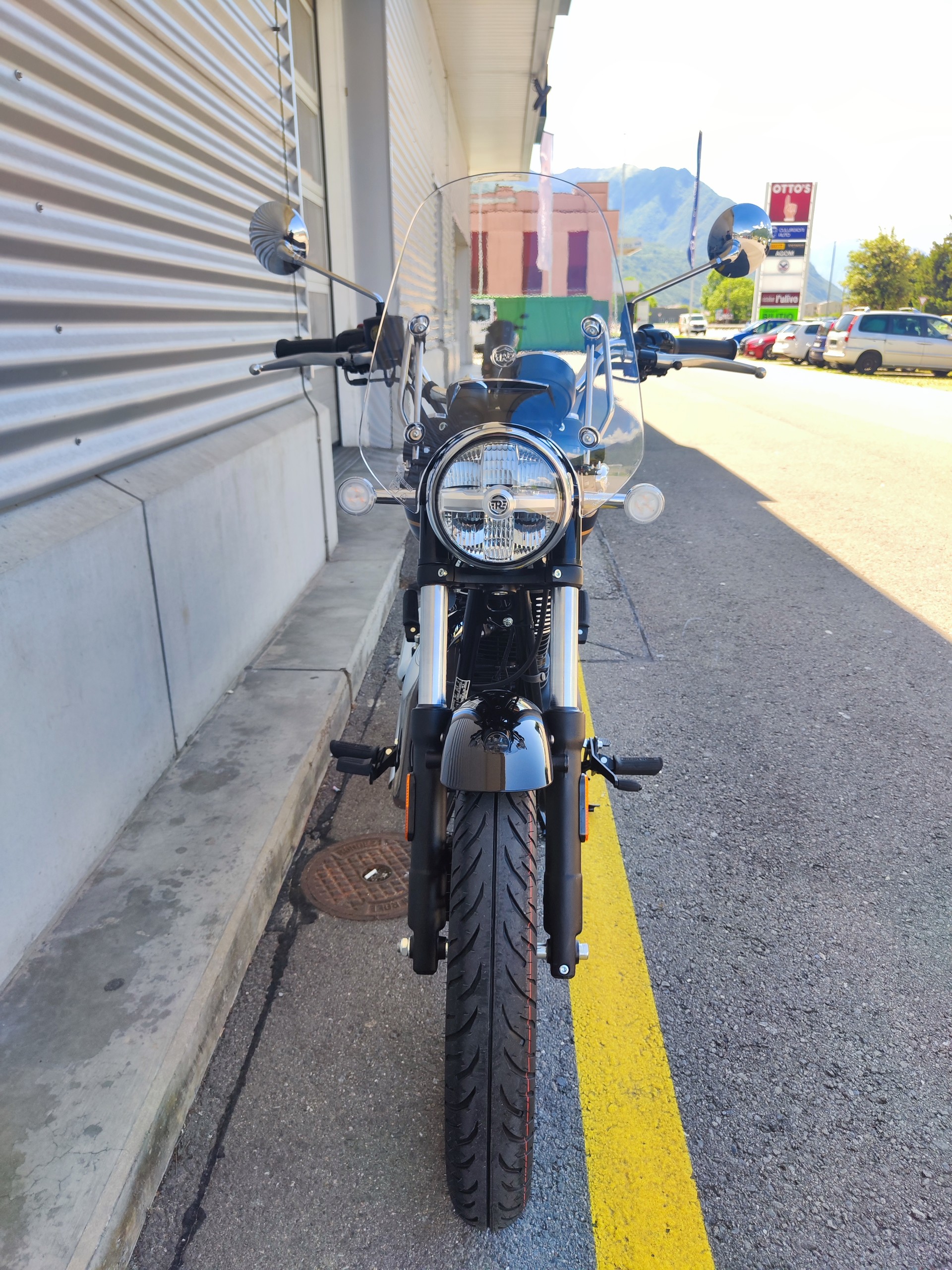 ROYAL ENFIELD Supernova Black-image-4