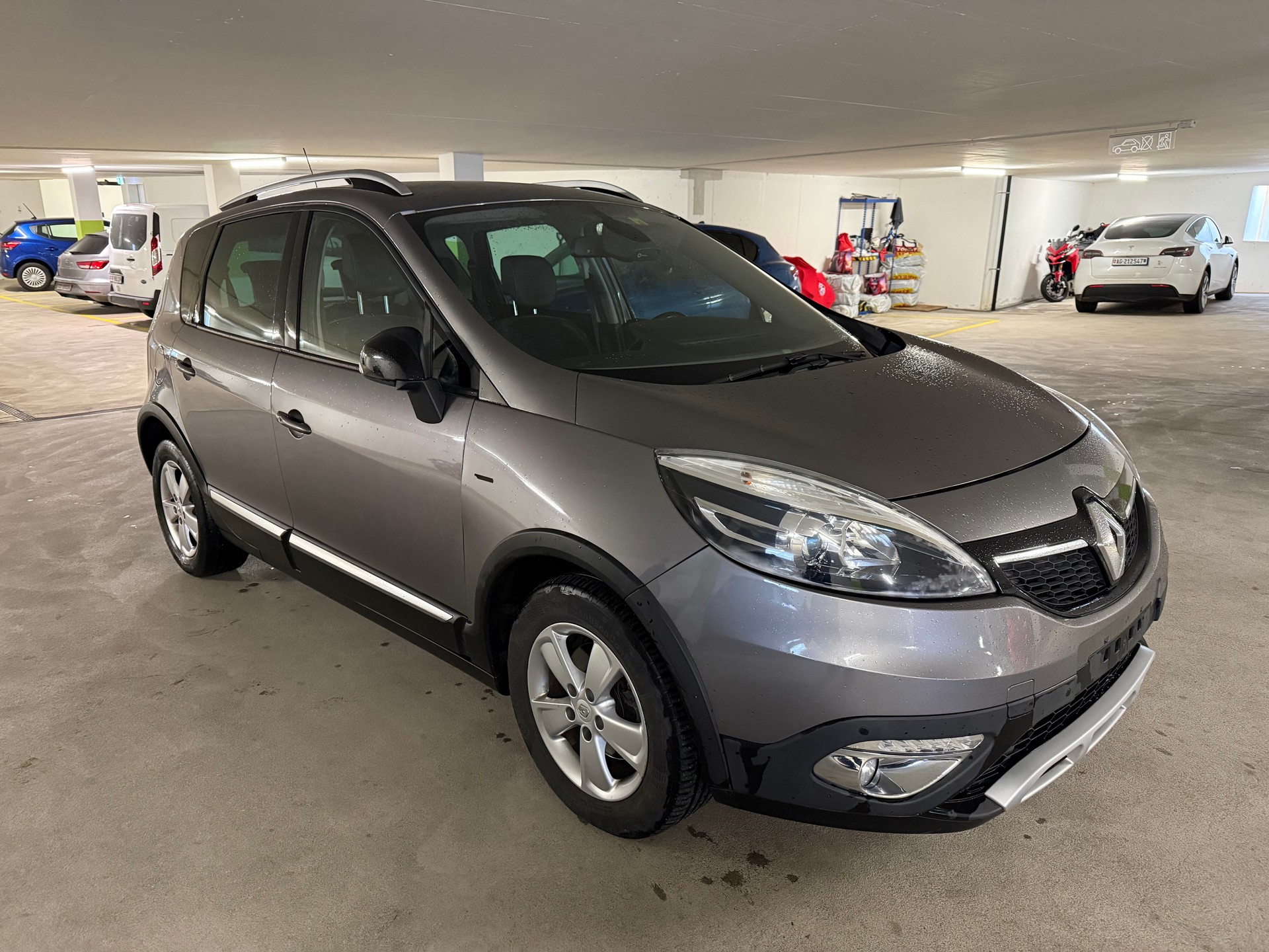 RENAULT Scénic Xmod 1.2 16V Turbo Swiss Edition