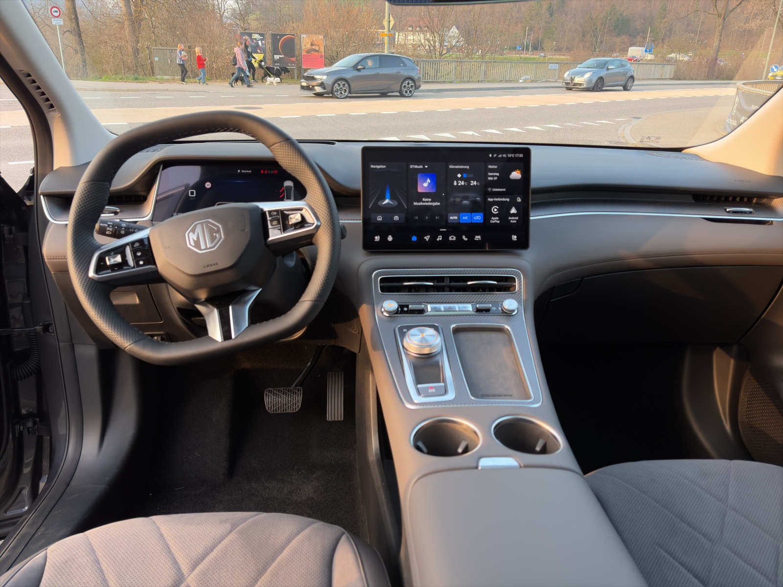 MG S6 EV 77 kWh Luxury 4WD-image-5