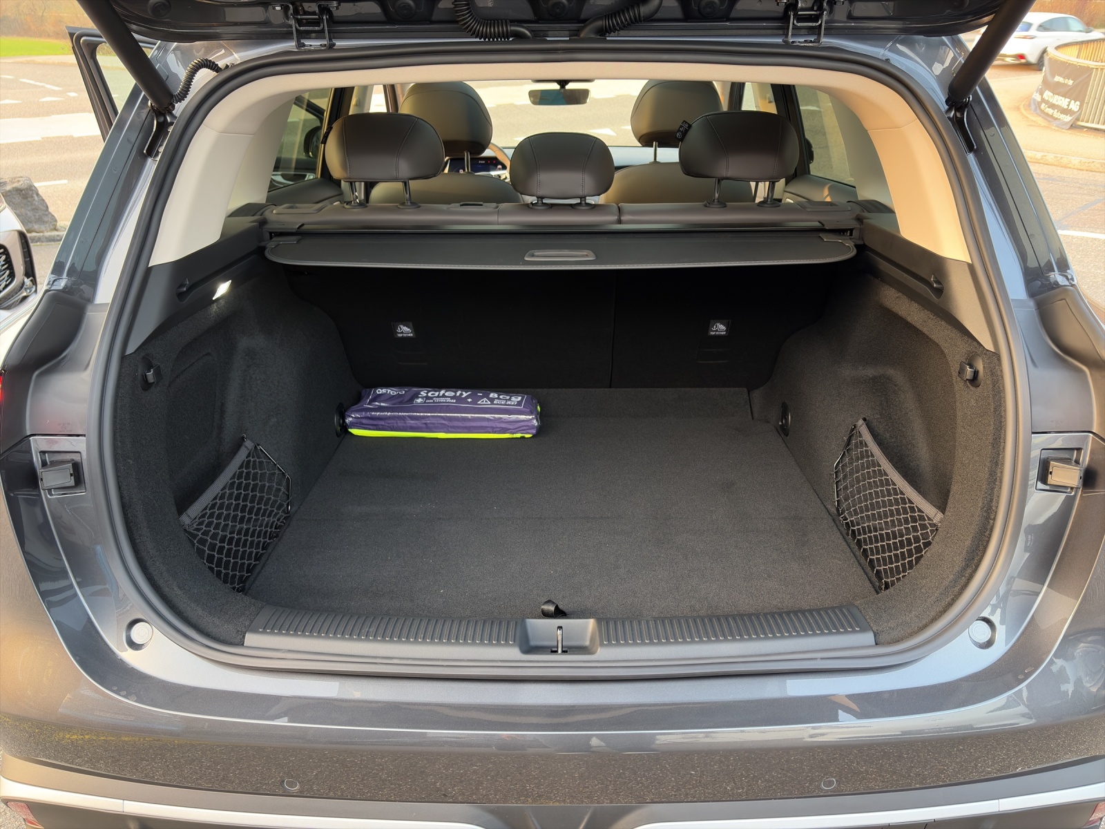 MG S6 EV 77 kWh Luxury 4WD-image-6