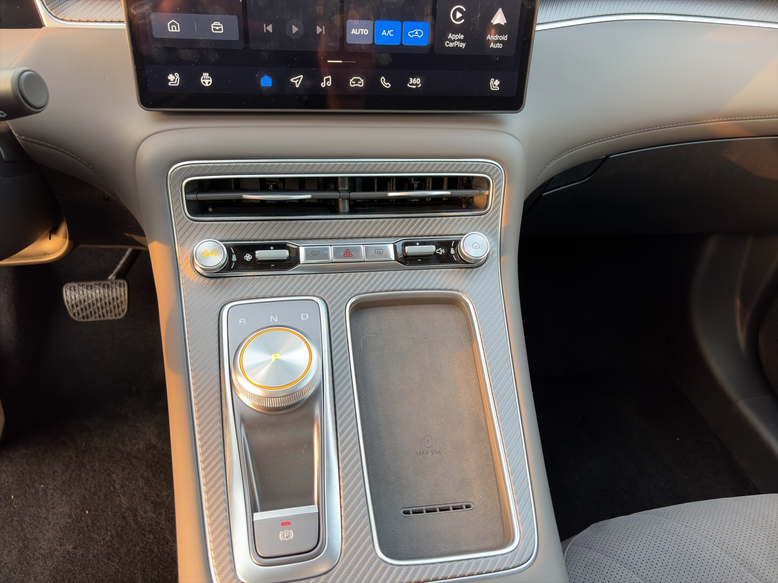 MG S6 EV 77 kWh Luxury 4WD-image-8