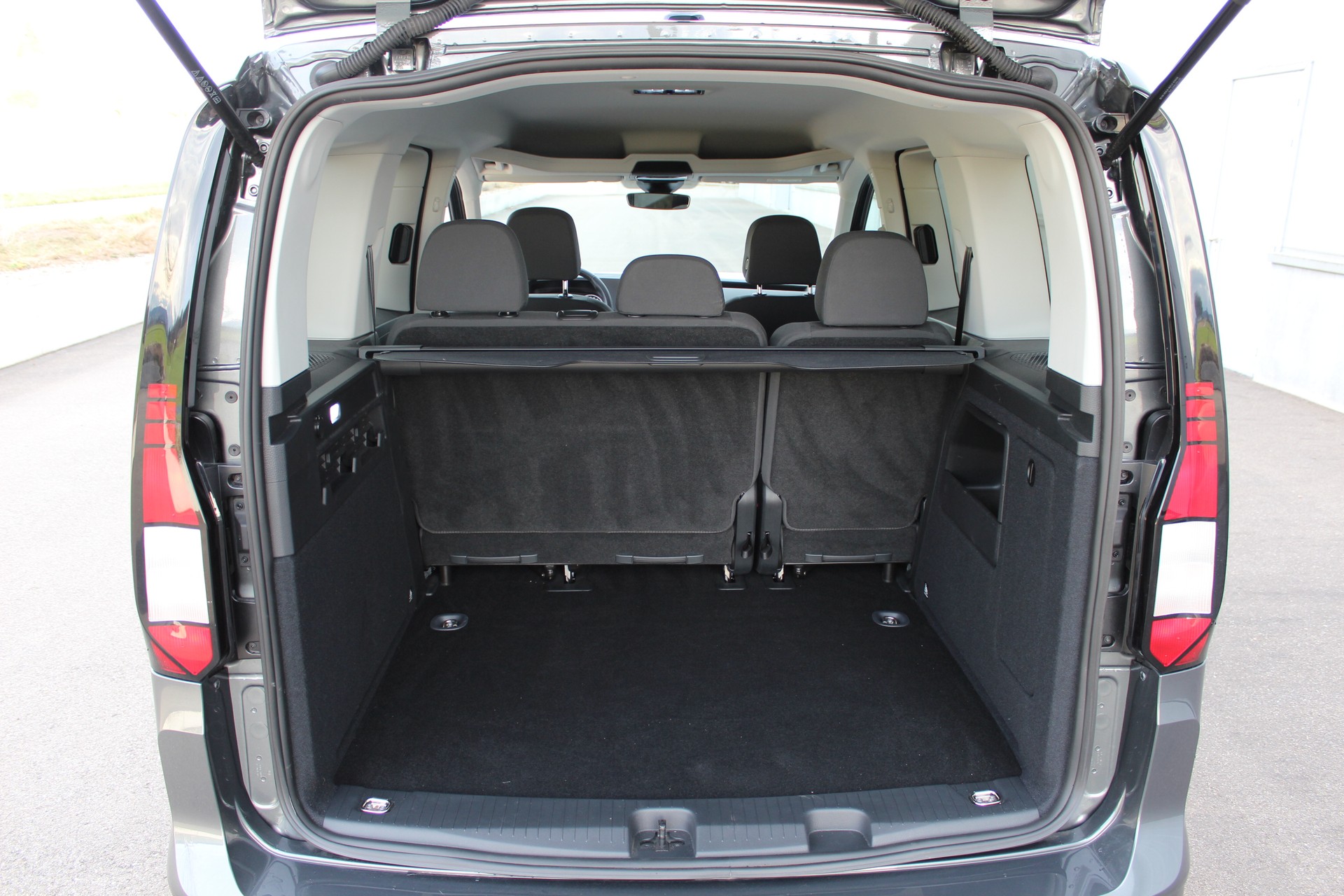 VW Caddy Kombi 1.5TSI Move DSG-image-9