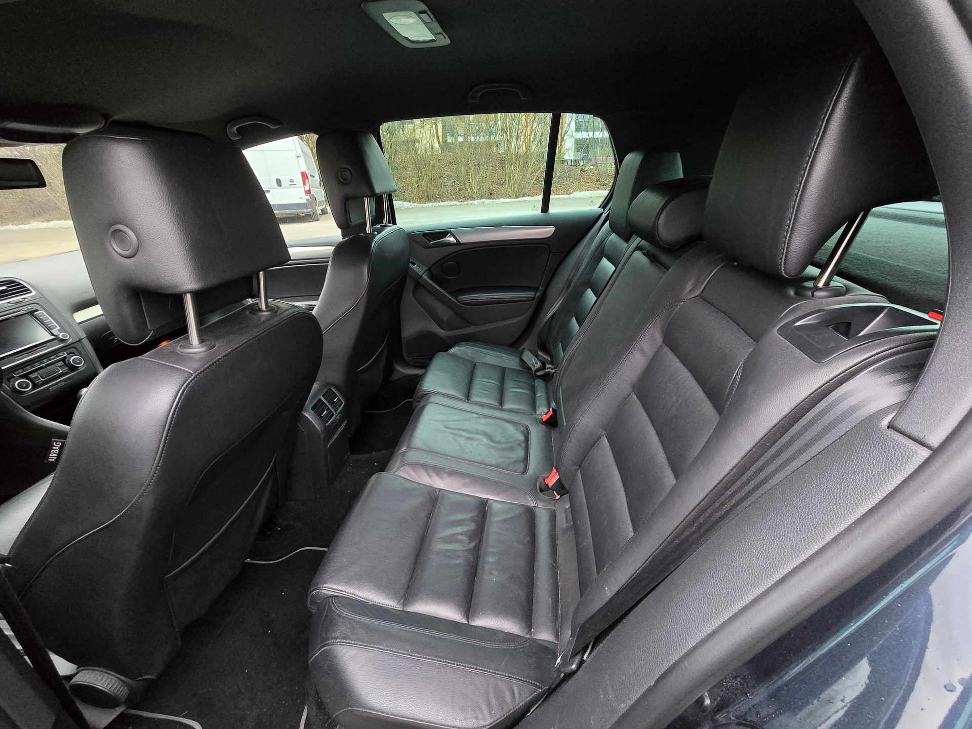 VW Golf 2.0 TSI R 4Motion DSG-image-8