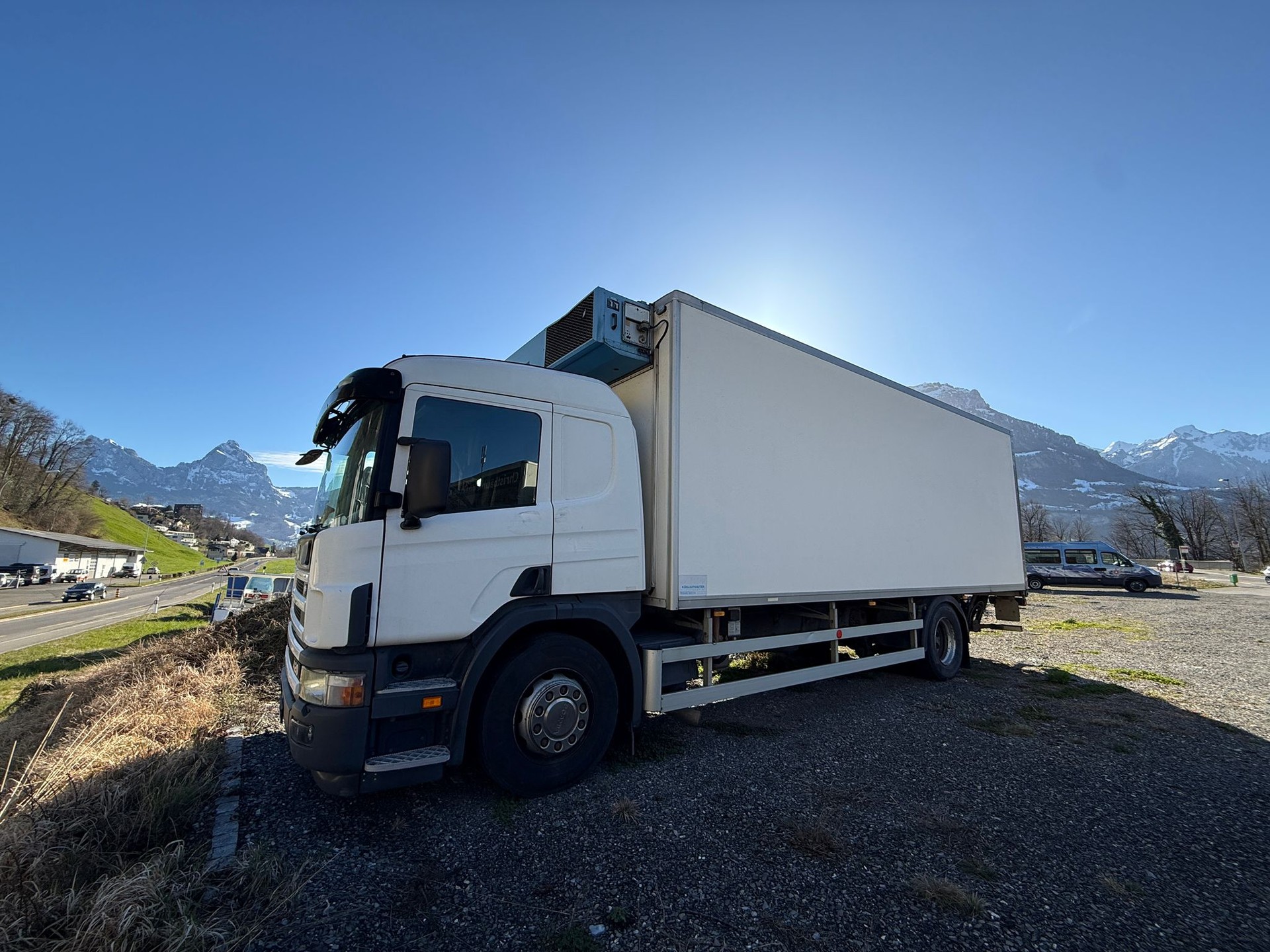 SCANIA P124 LB 4x2-image-8