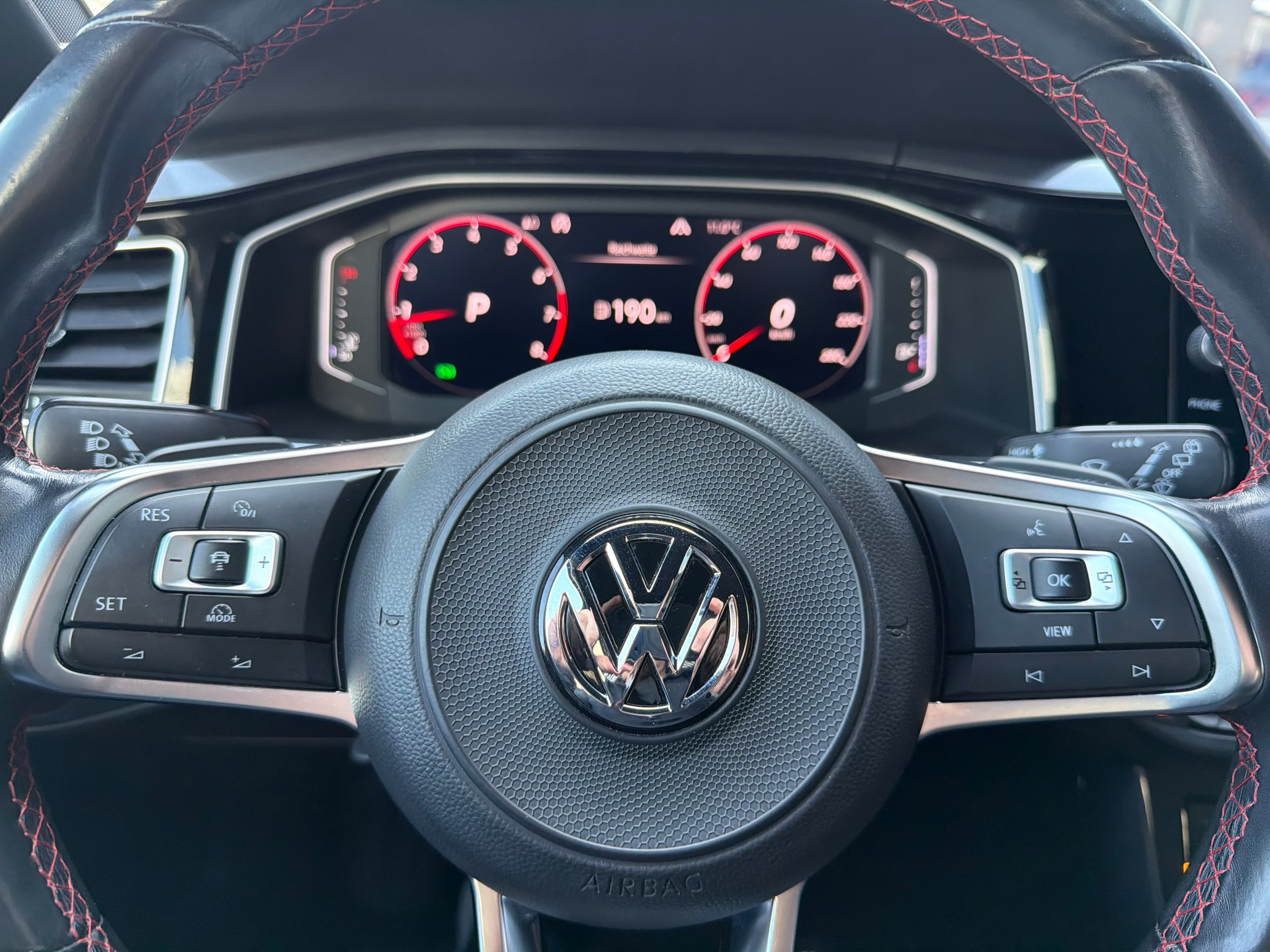 VW Polo 2.0 TSI GTI DSG-image-17