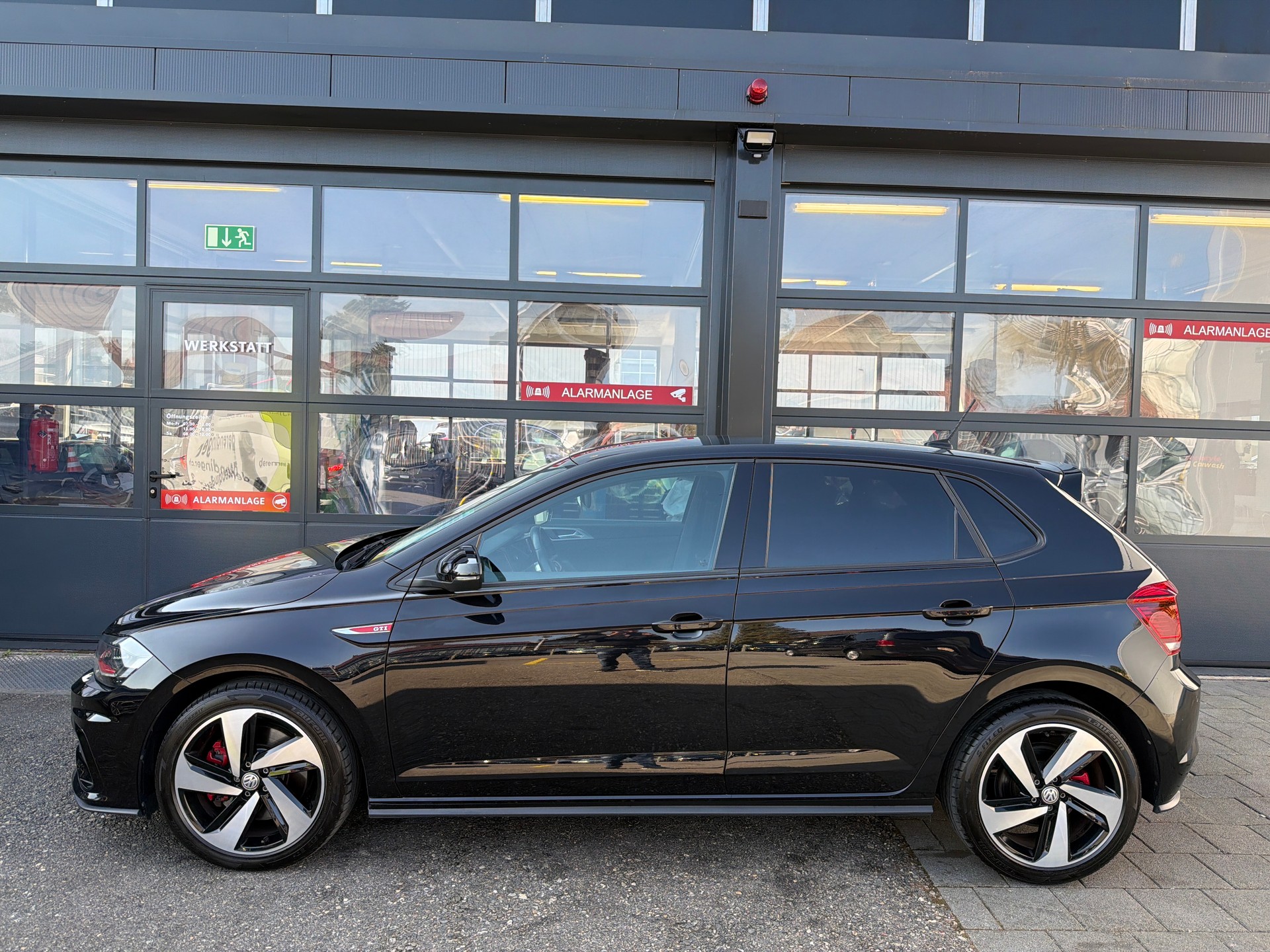 VW Polo 2.0 TSI GTI DSG-showroom-element-2