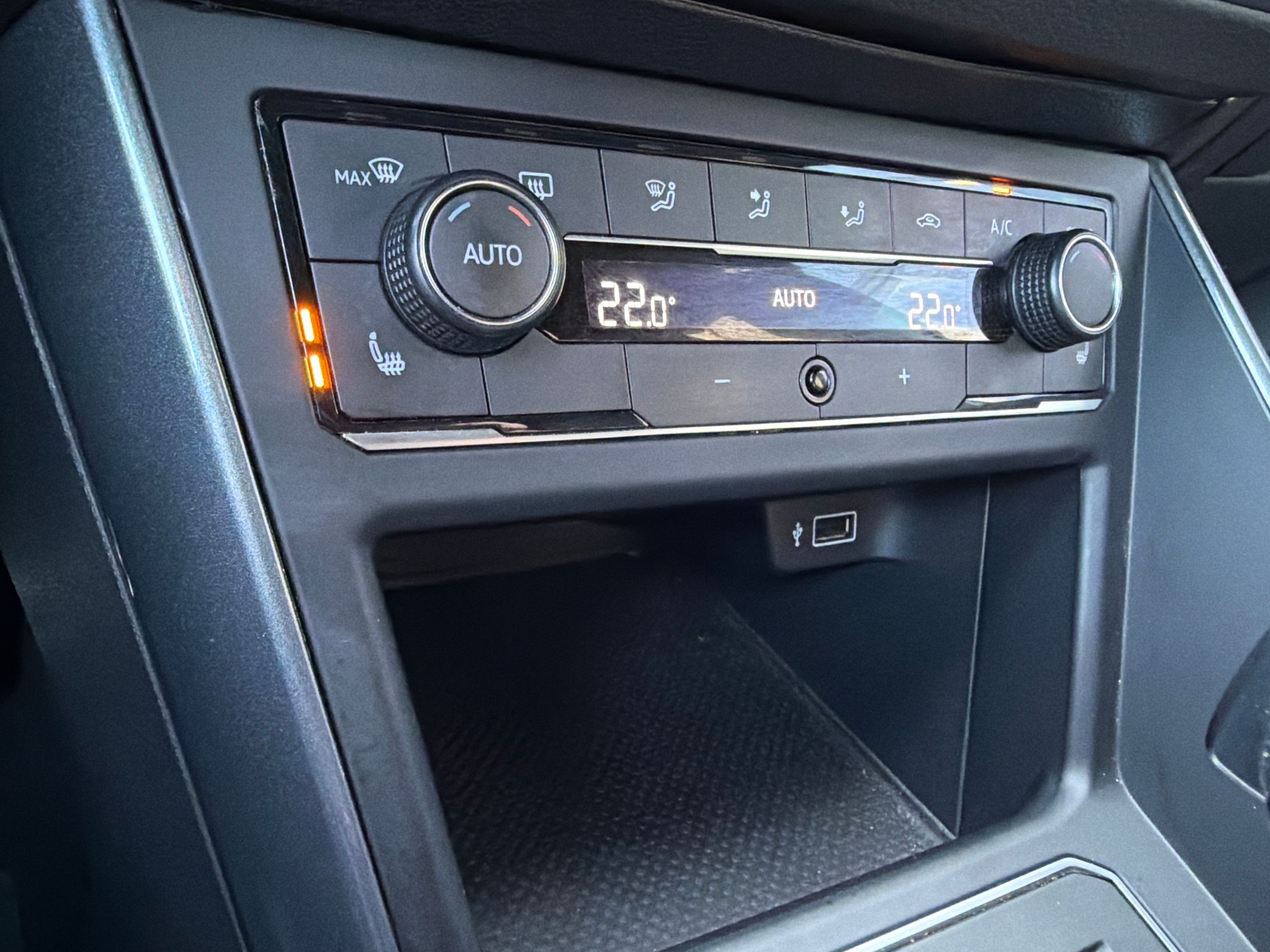 VW Polo 2.0 TSI GTI DSG-image-15