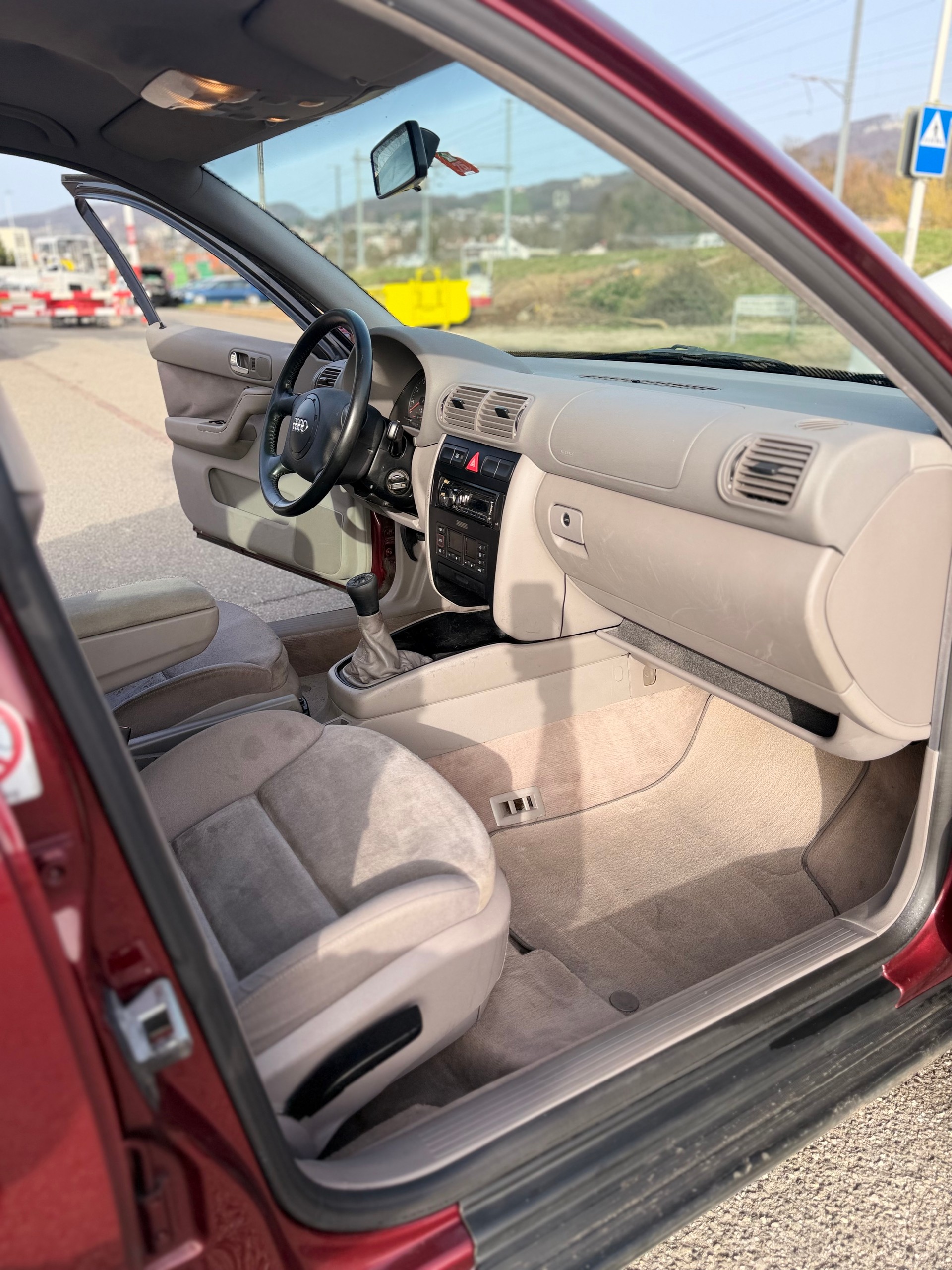 AUDI A3 1.8 Attraction-image-12