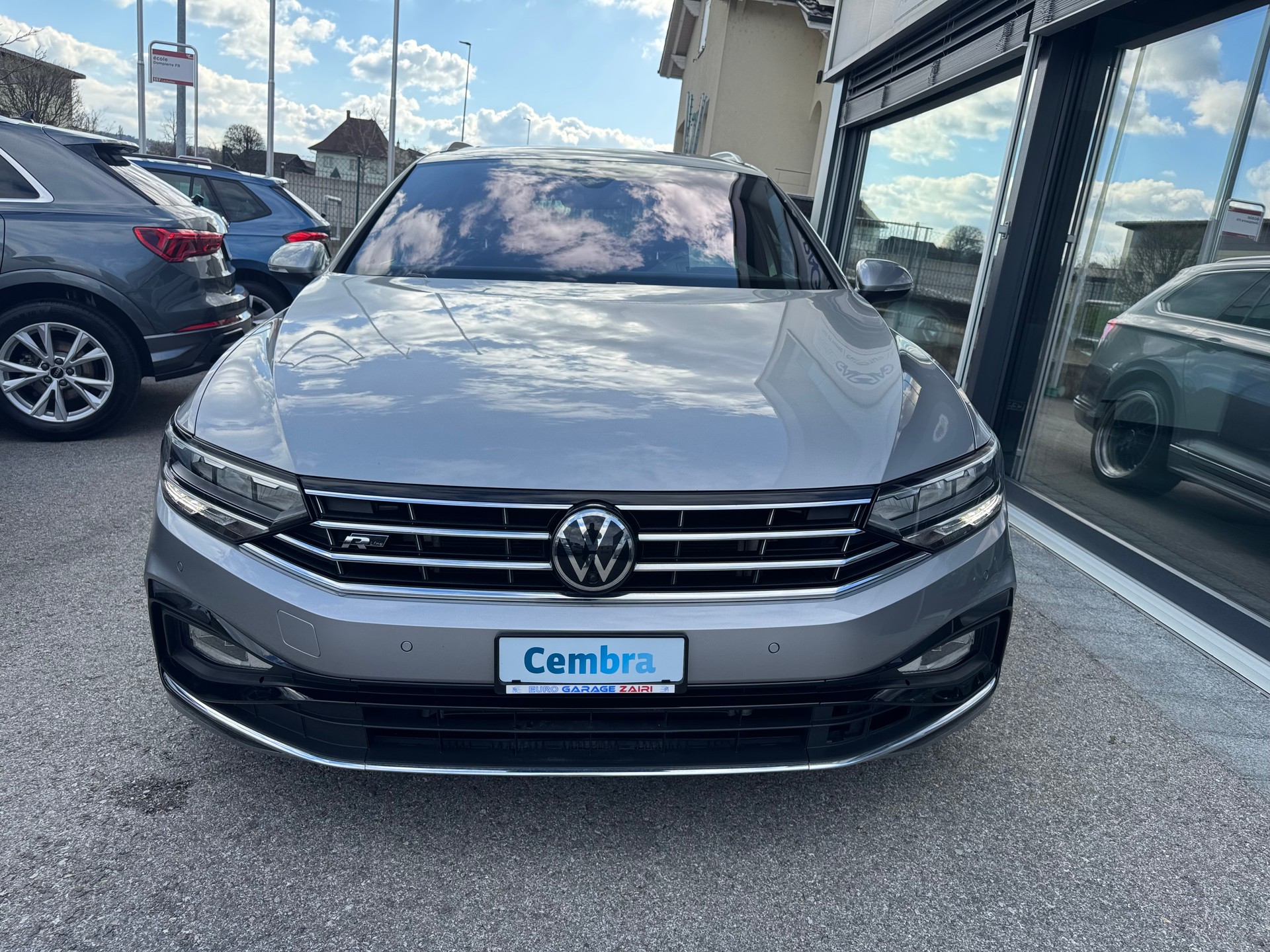 VW Passat Variant 2.0 TSI R-Line 4Motion DSG-image-11