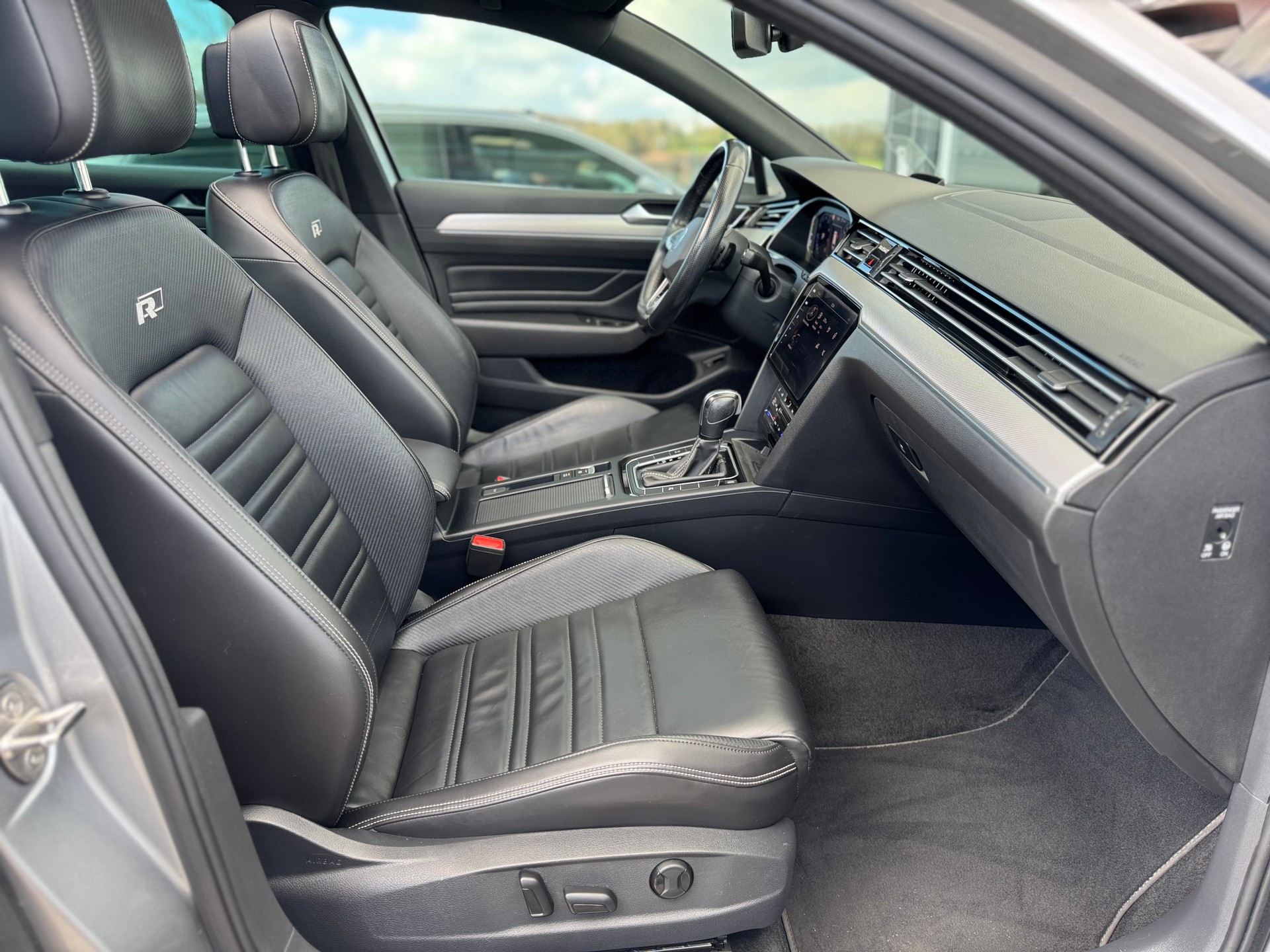 VW Passat Variant 2.0 TSI R-Line 4Motion DSG-showroom-element-3