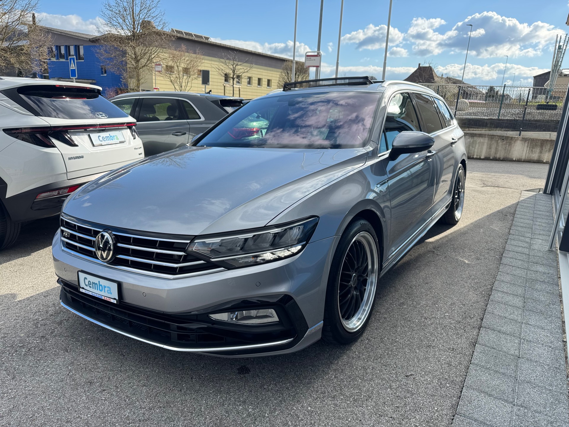 VW Passat Variant 2.0 TSI R-Line 4Motion DSG-image-9