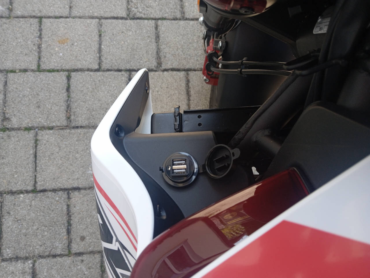 MALAGUTI Drakon 125 ABS-image-8