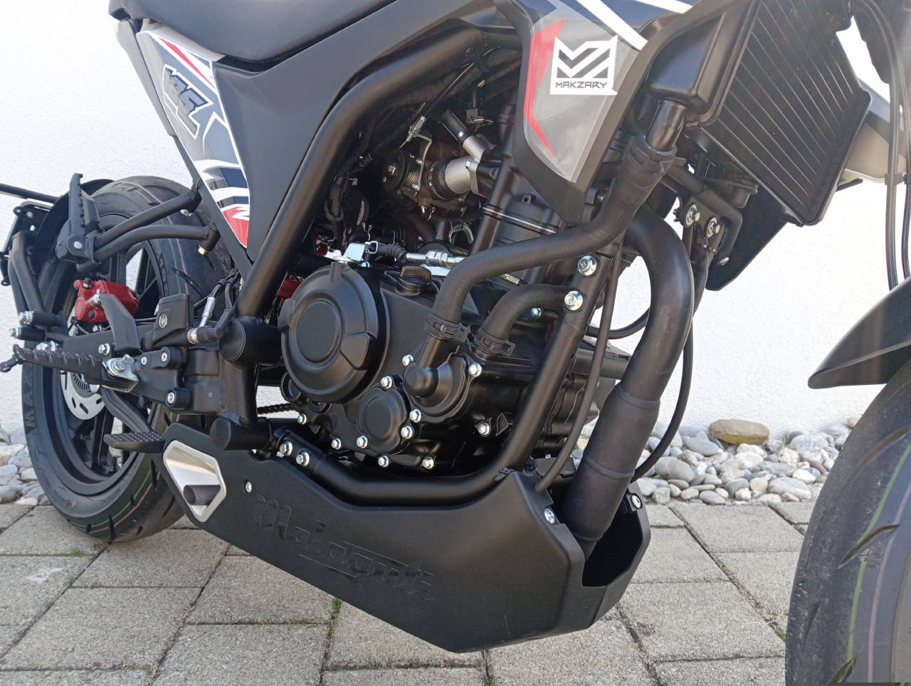 MALAGUTI Drakon 125 ABS-image-10