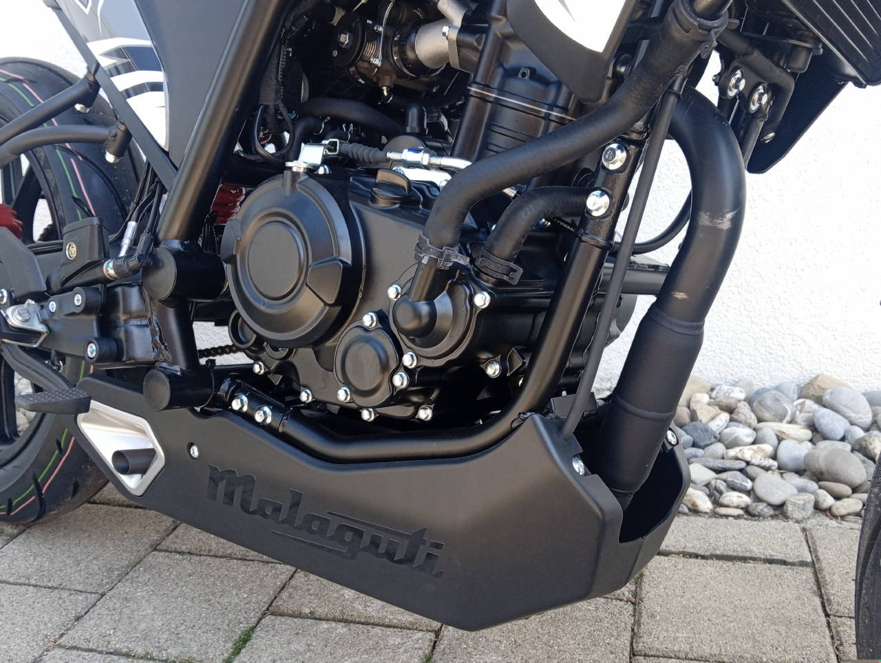 MALAGUTI Drakon 125 ABS-image-11