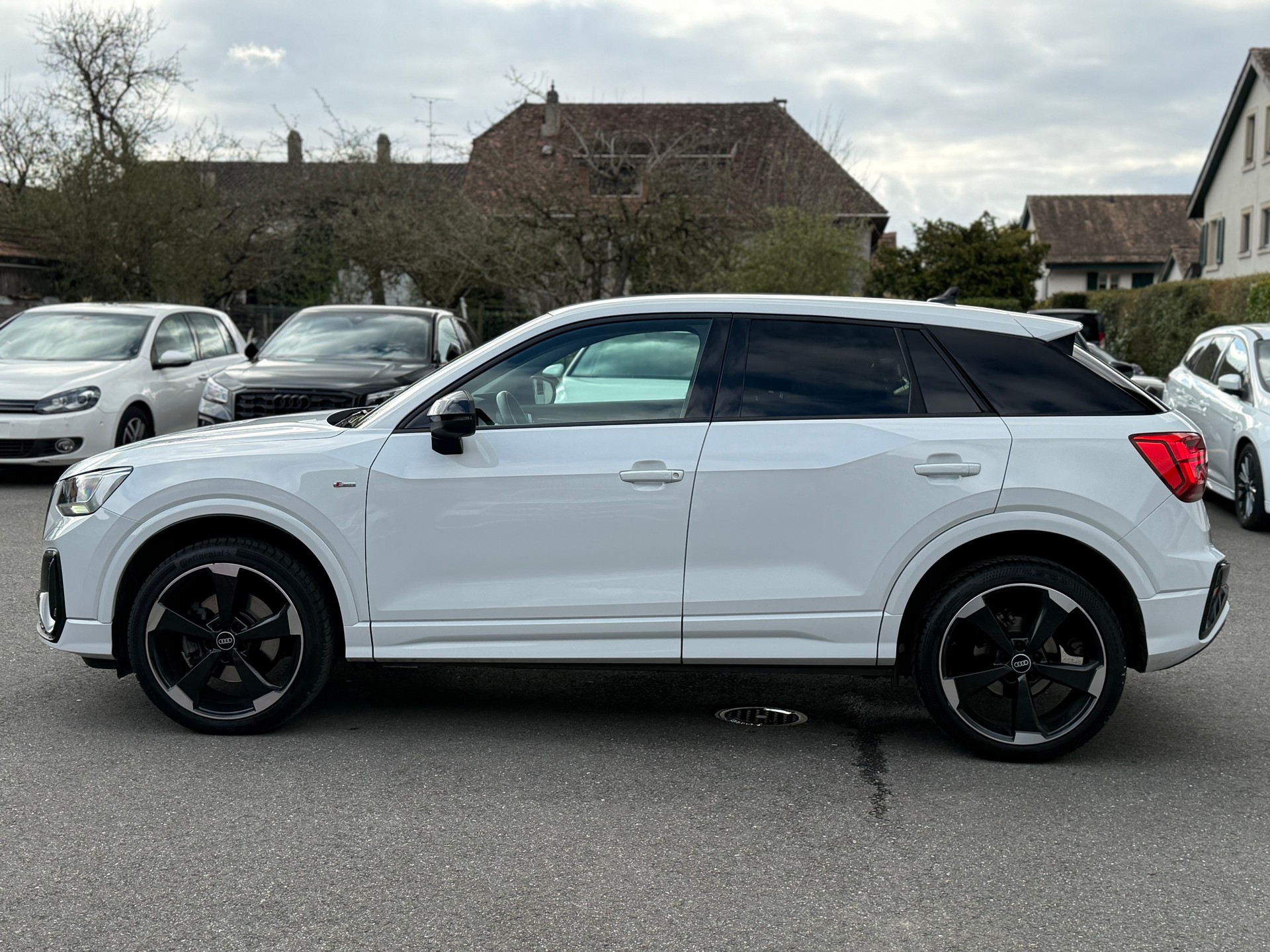 AUDI Q2 35 TFSI S line S-tronic-image-11