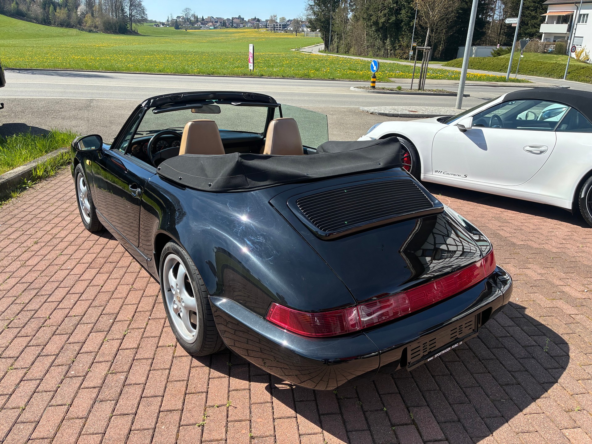 PORSCHE 911 Carrera 2 Cabrio-image-2