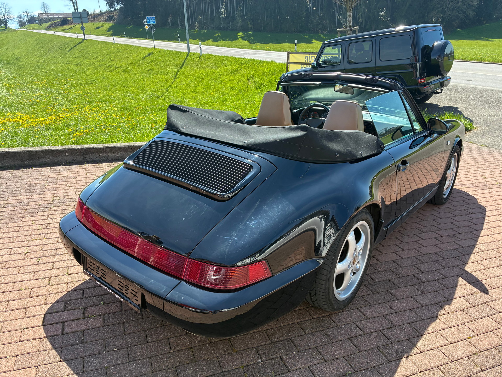PORSCHE 911 Carrera 2 Cabrio-image-3
