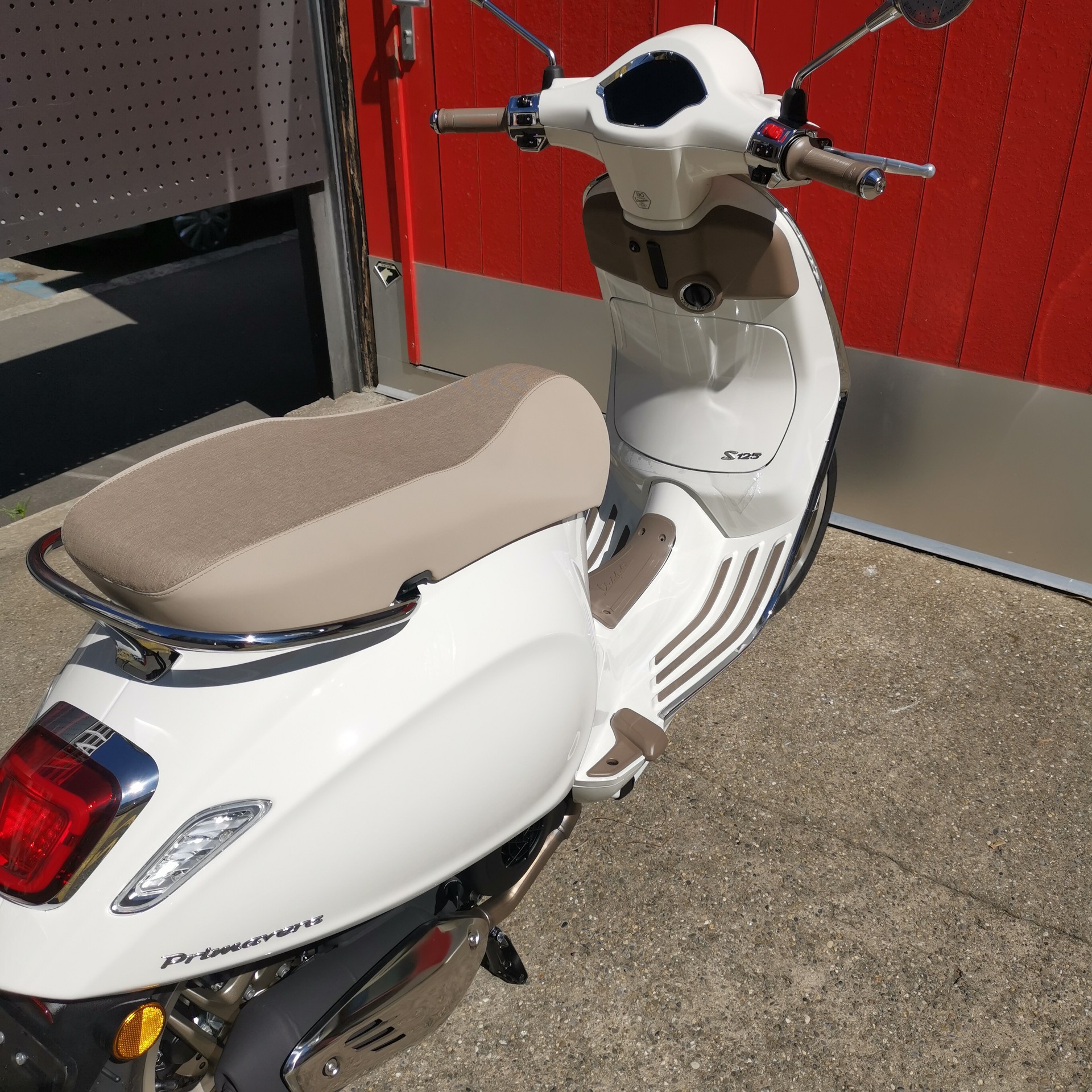 PIAGGIO Vespa Primavera-image-4