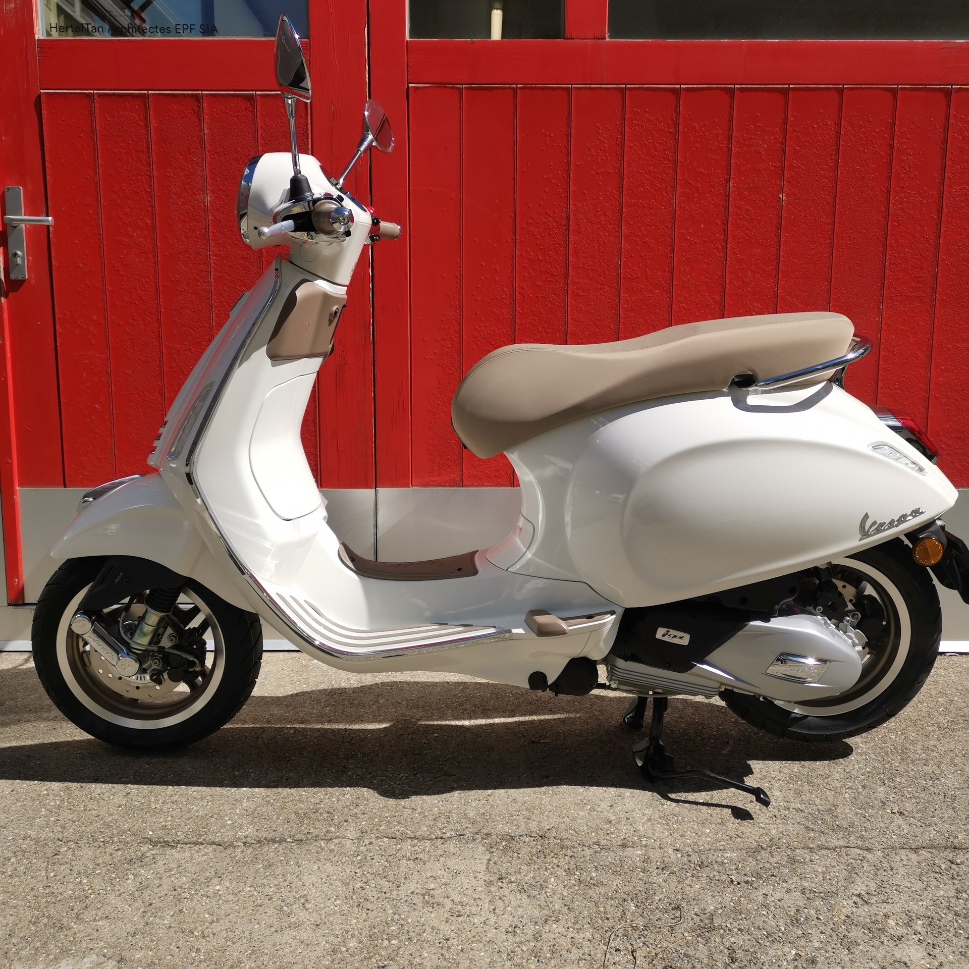 PIAGGIO Vespa Primavera-image-2