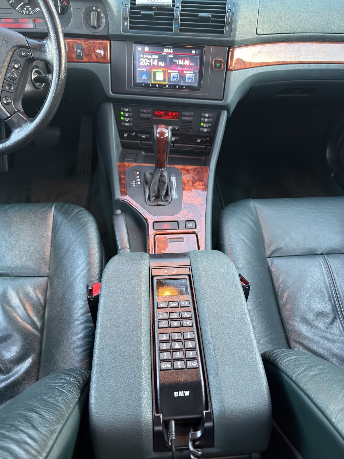 BMW 540i-image-16