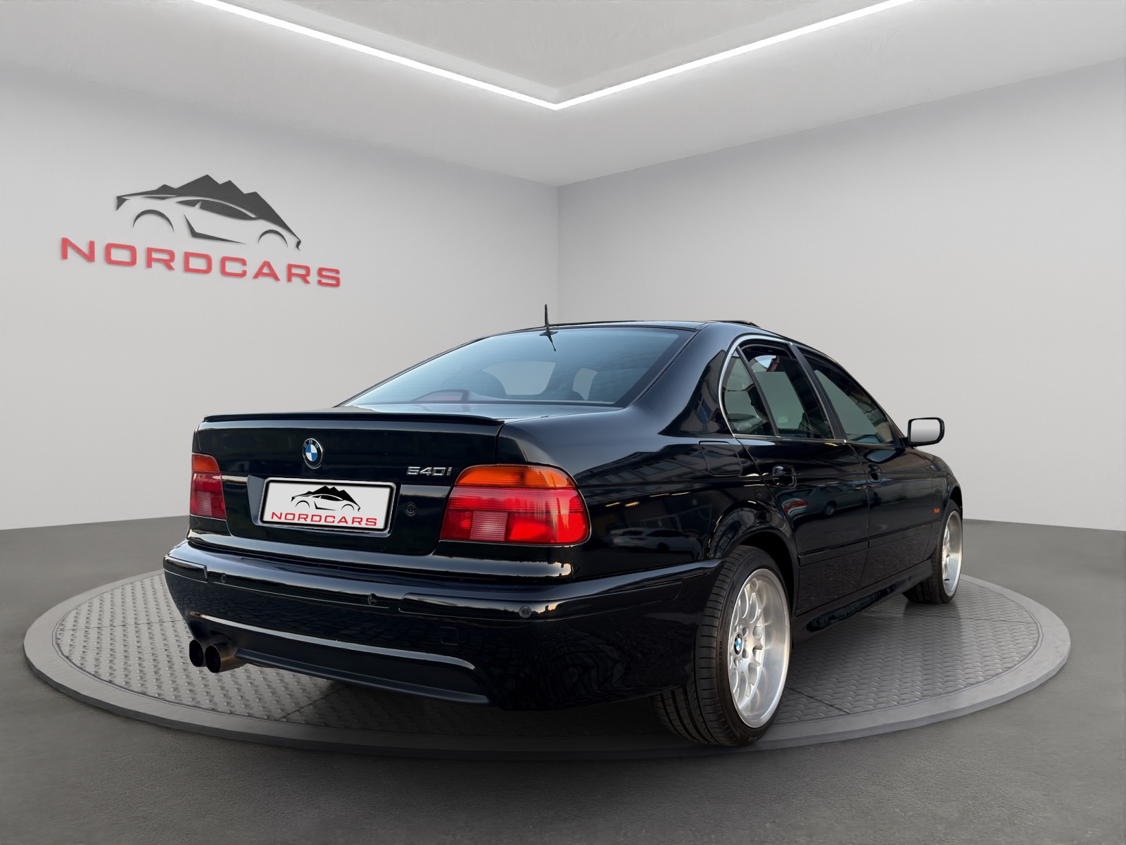 BMW 540i-image-4