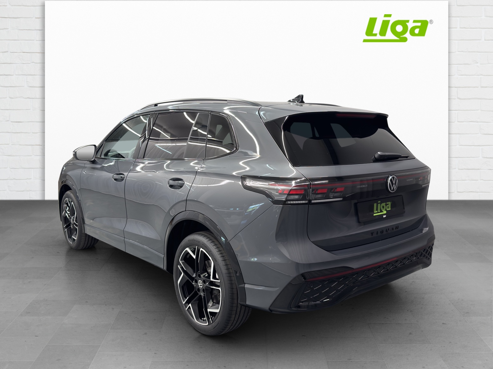 VW Tiguan 2.0 TSI R-Line United DSG 4motion-showroom-element-3