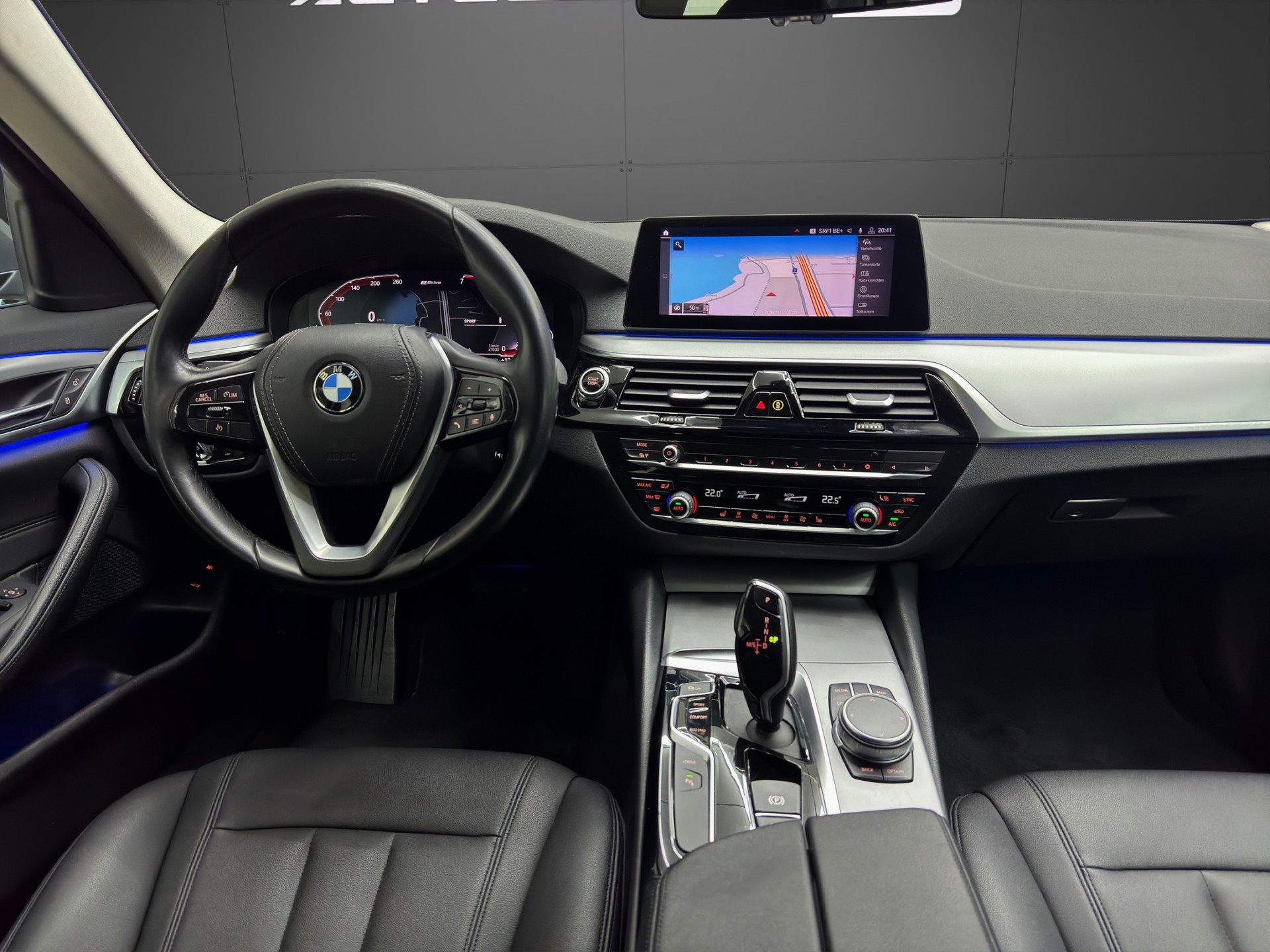 BMW 530e xDrive Steptronic-image-11