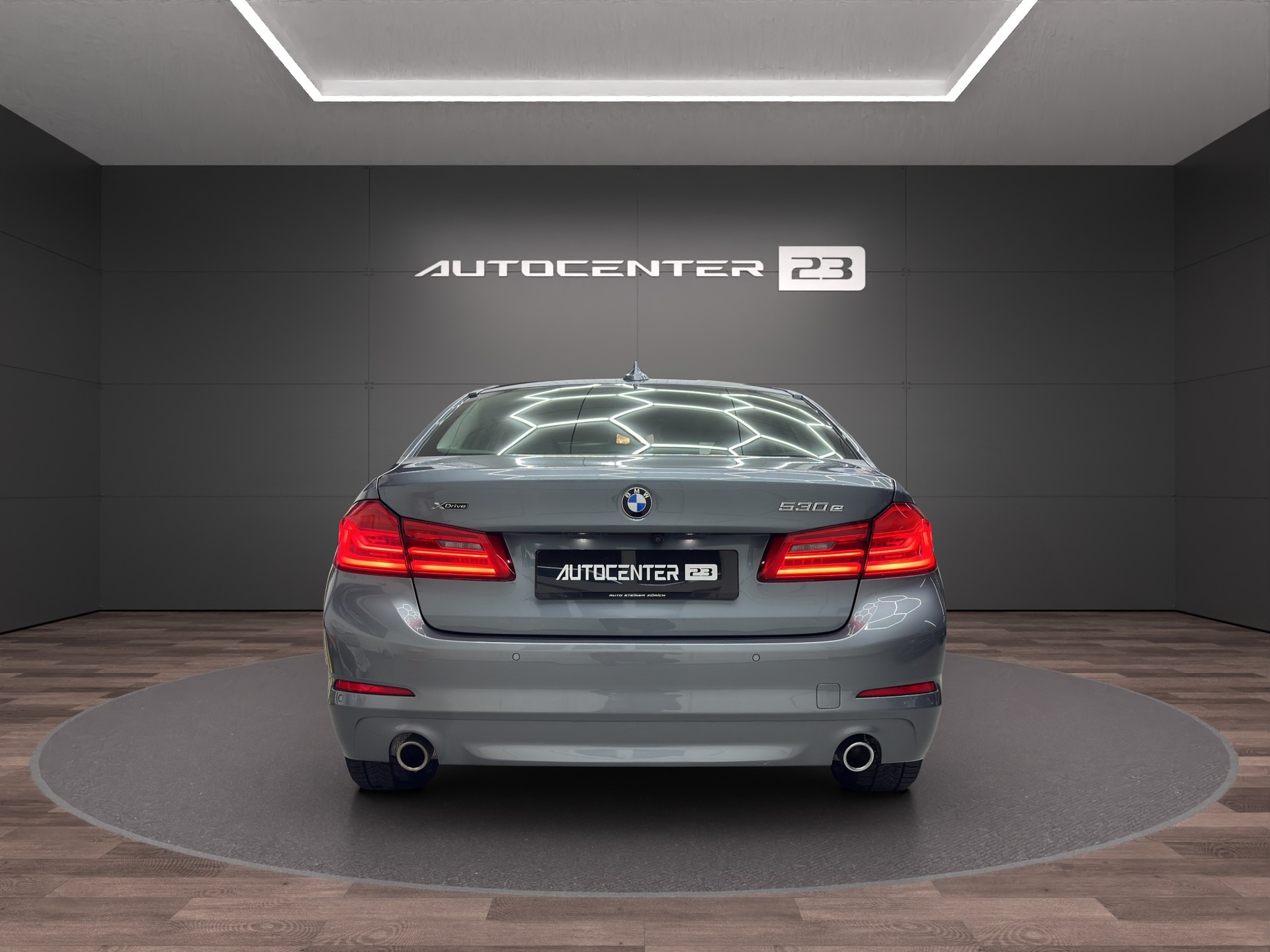 BMW 530e xDrive Steptronic-image-3