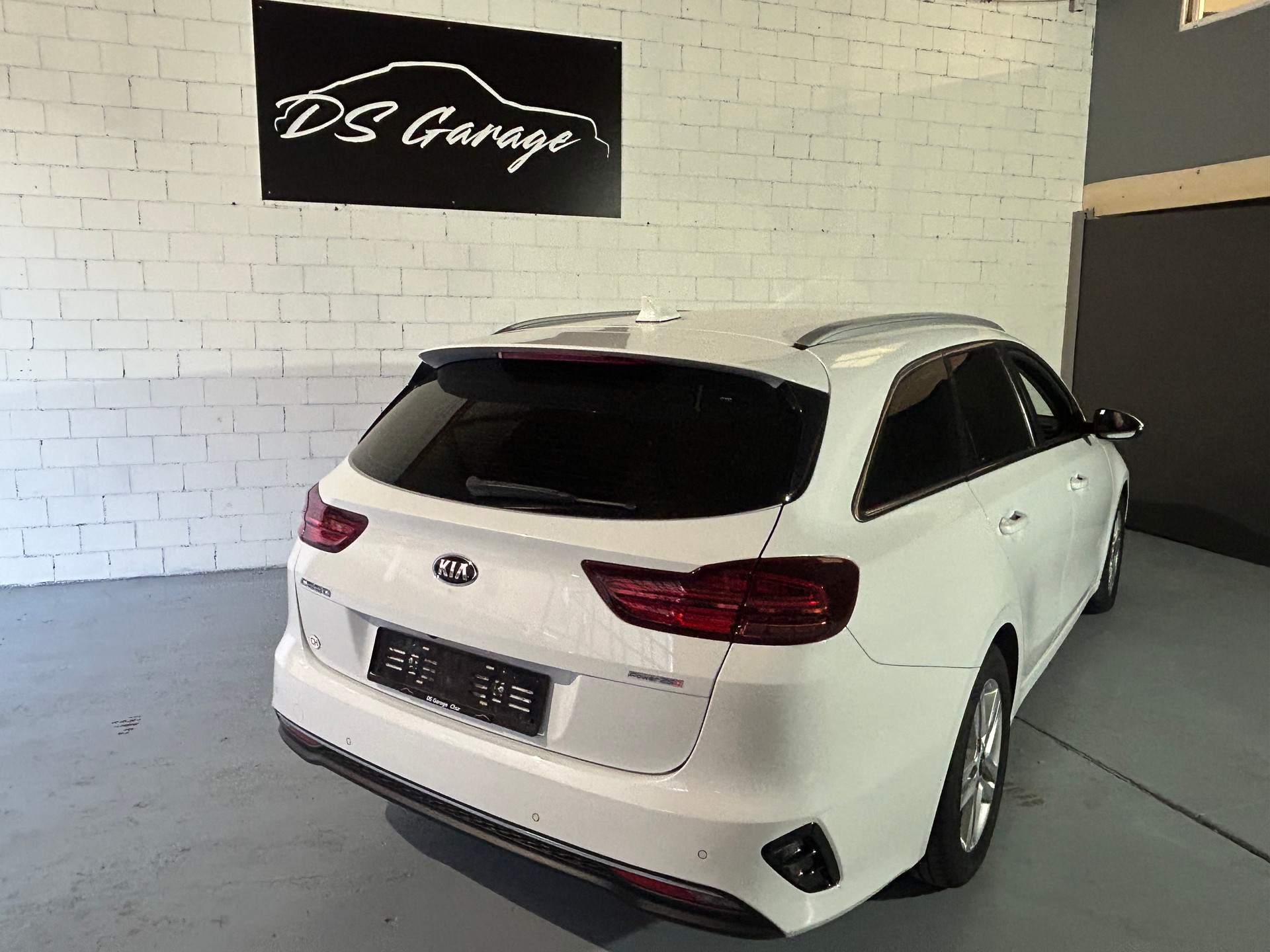 KIA Ceed Sportswagon 1.4 T-GDi Power 25 DCT-image-3