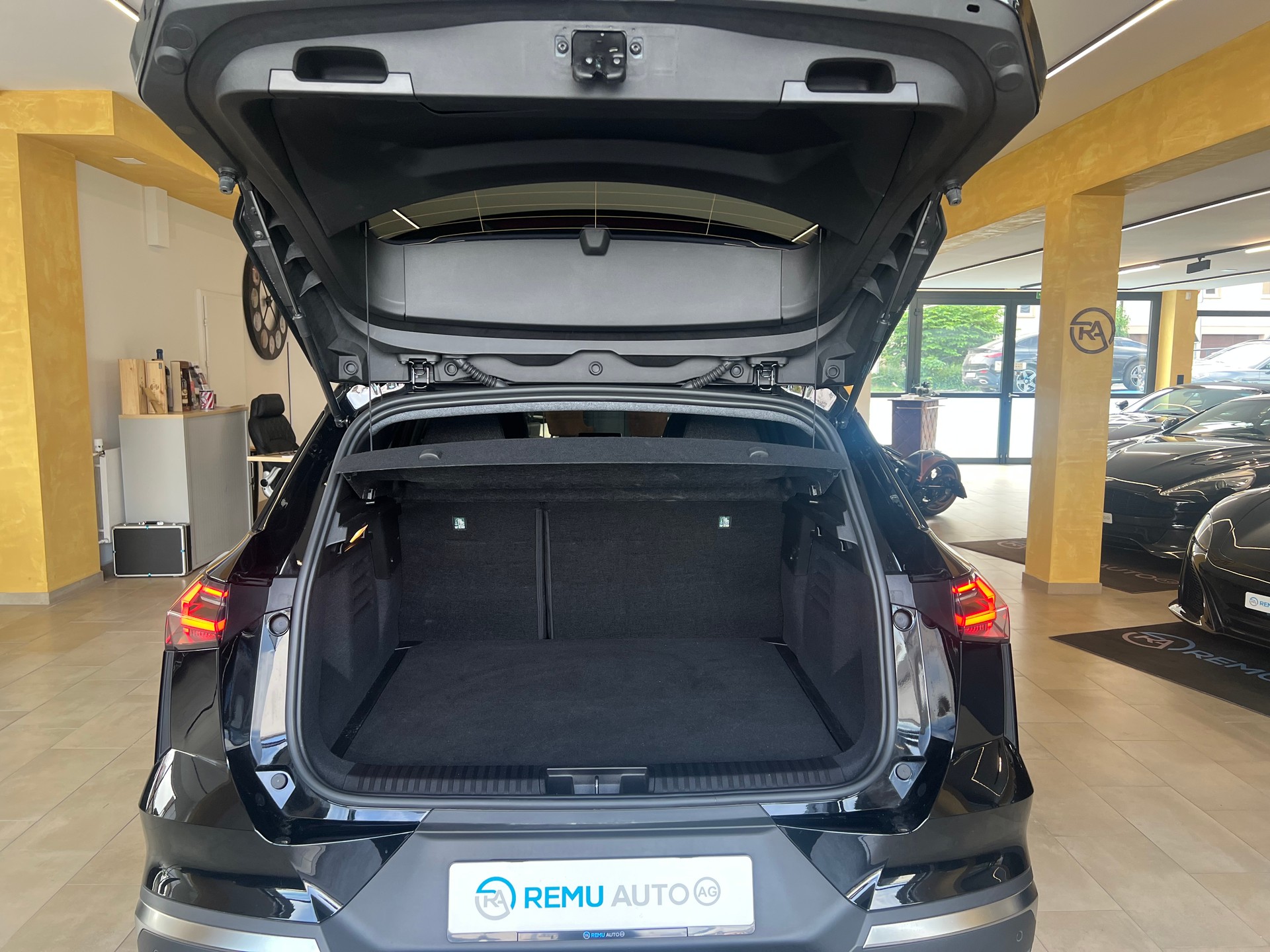 RENAULT Symbioz 1.3 Techno EDC-showroom-element-3