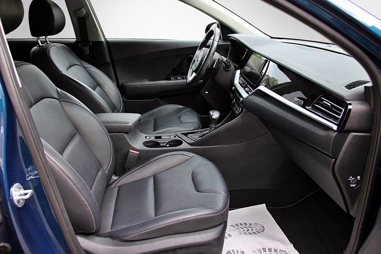 KIA Niro 1.6GDi Hybrid Style DCT-image-13