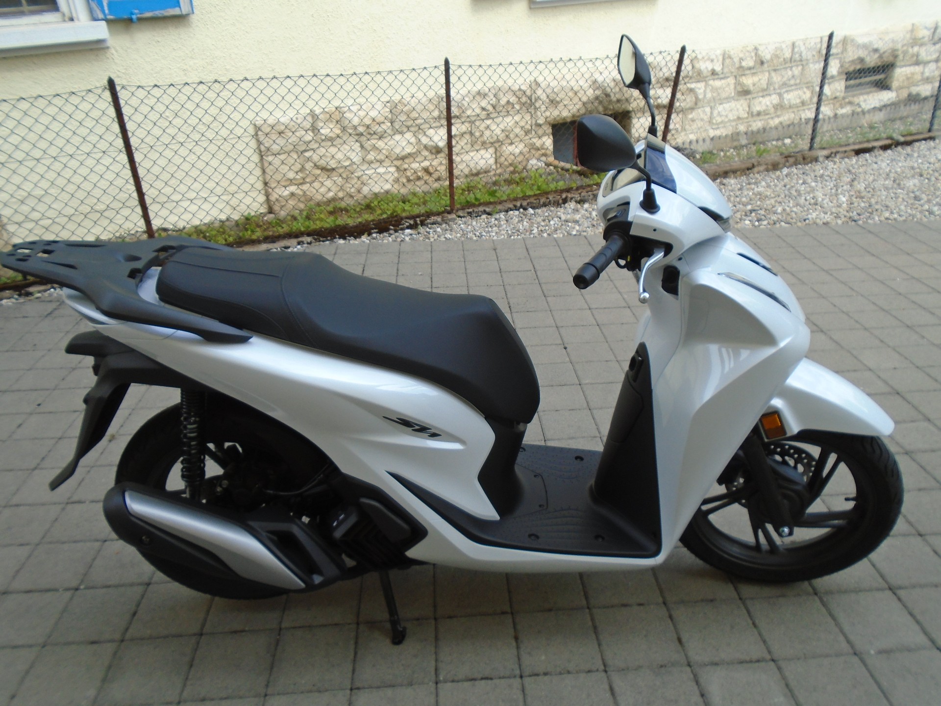 HONDA SH 125 +-image-0