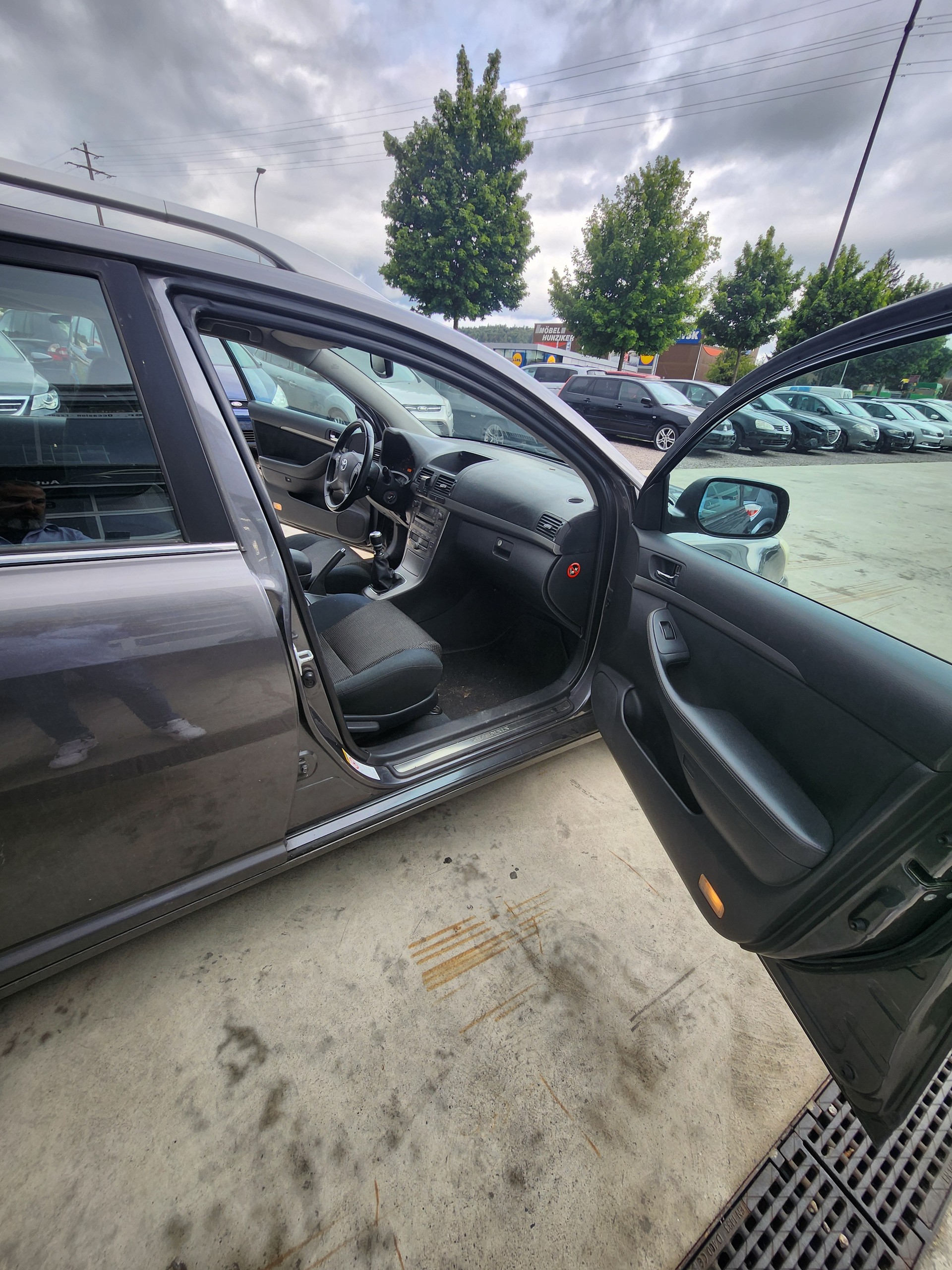 TOYOTA Avensis 2.0 DPF Linea Terra Sportswagon-image-10
