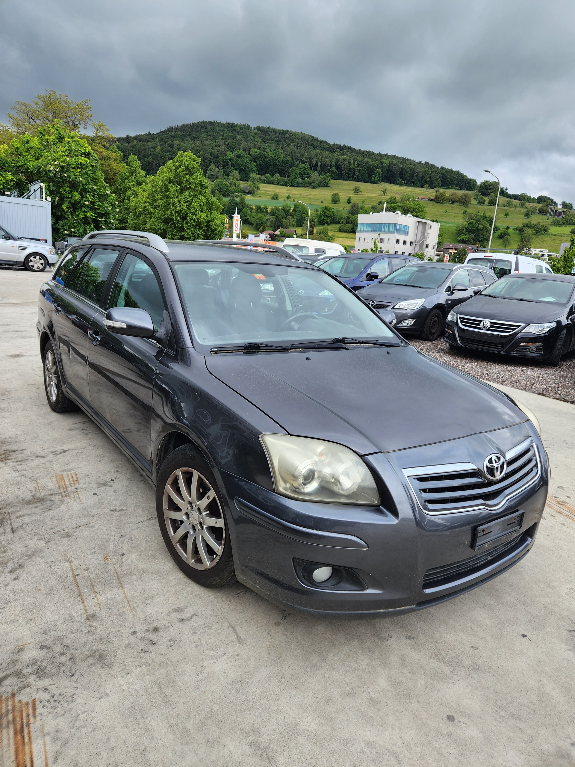 TOYOTA Avensis 2.0 DPF Linea Terra Sportswagon-image-3