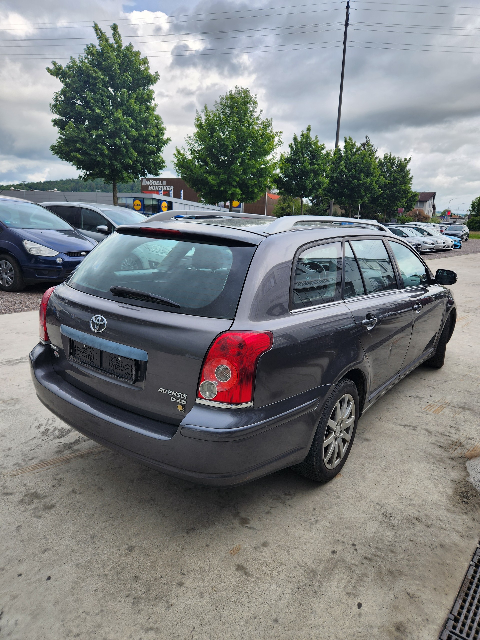 TOYOTA Avensis 2.0 DPF Linea Terra Sportswagon-image-5